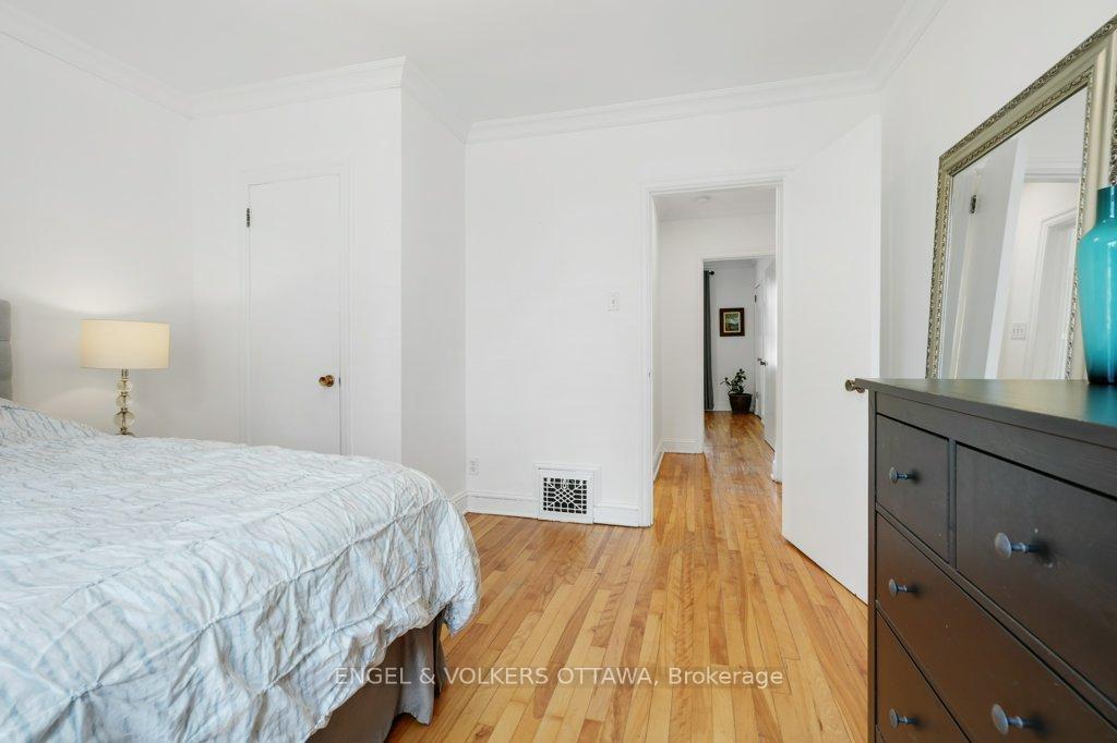 Photo 17 of 536 Rowanwood Avenue, Ottawa, McKellar/Highland — HOMEH