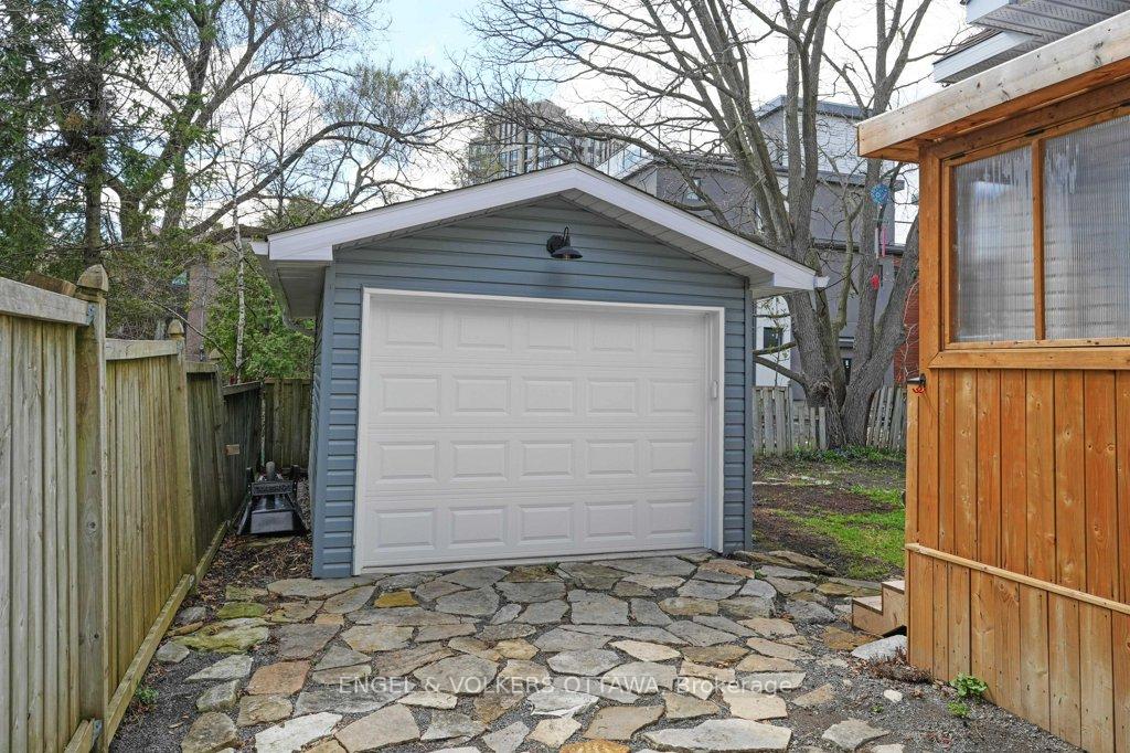 Photo 36 of 536 Rowanwood Avenue, Ottawa, McKellar/Highland — HOMEH