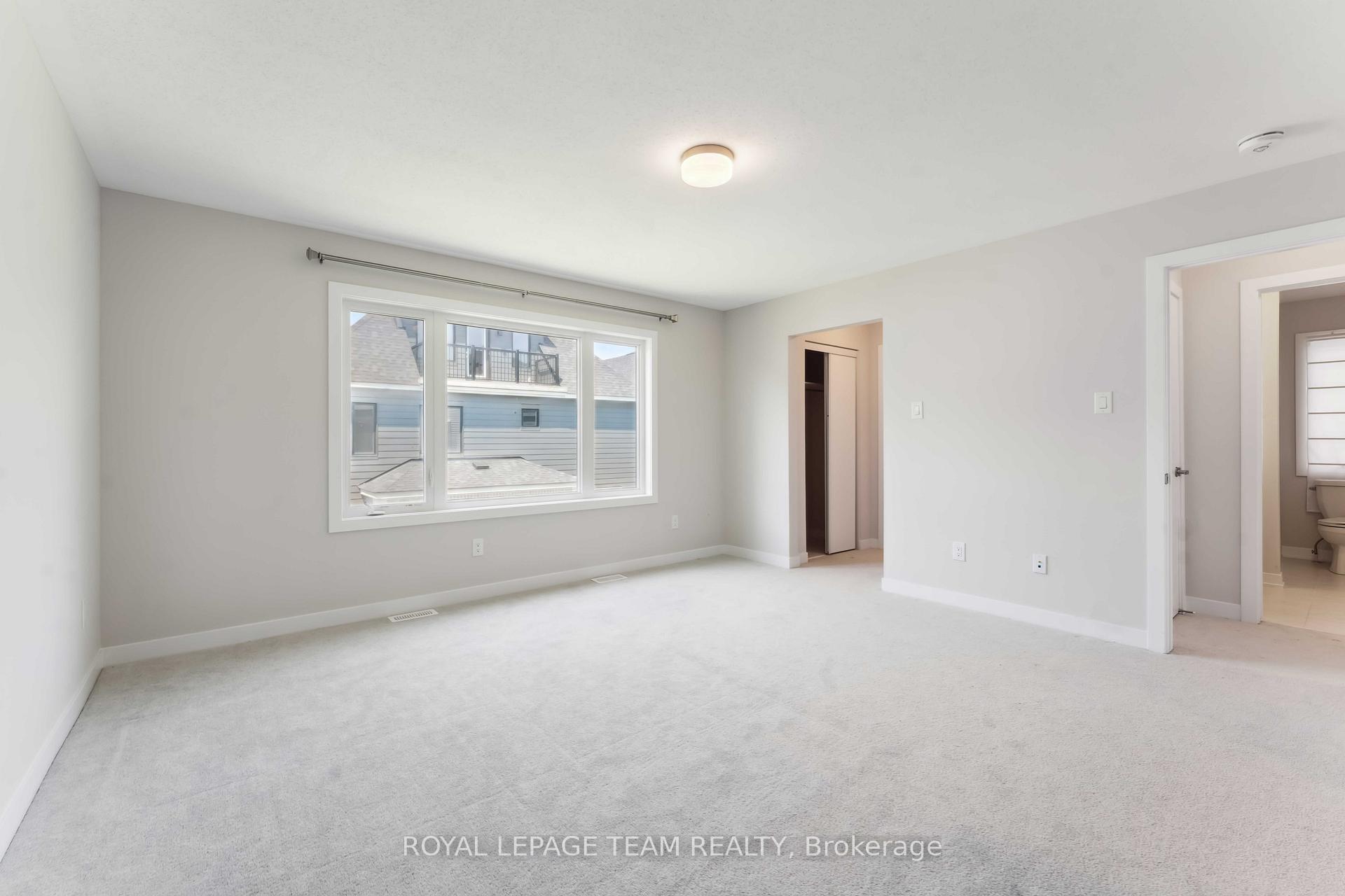 Photo 10 of 394 Peninsula Road, Ottawa, Barrhaven - Heritage Park — HOMEH