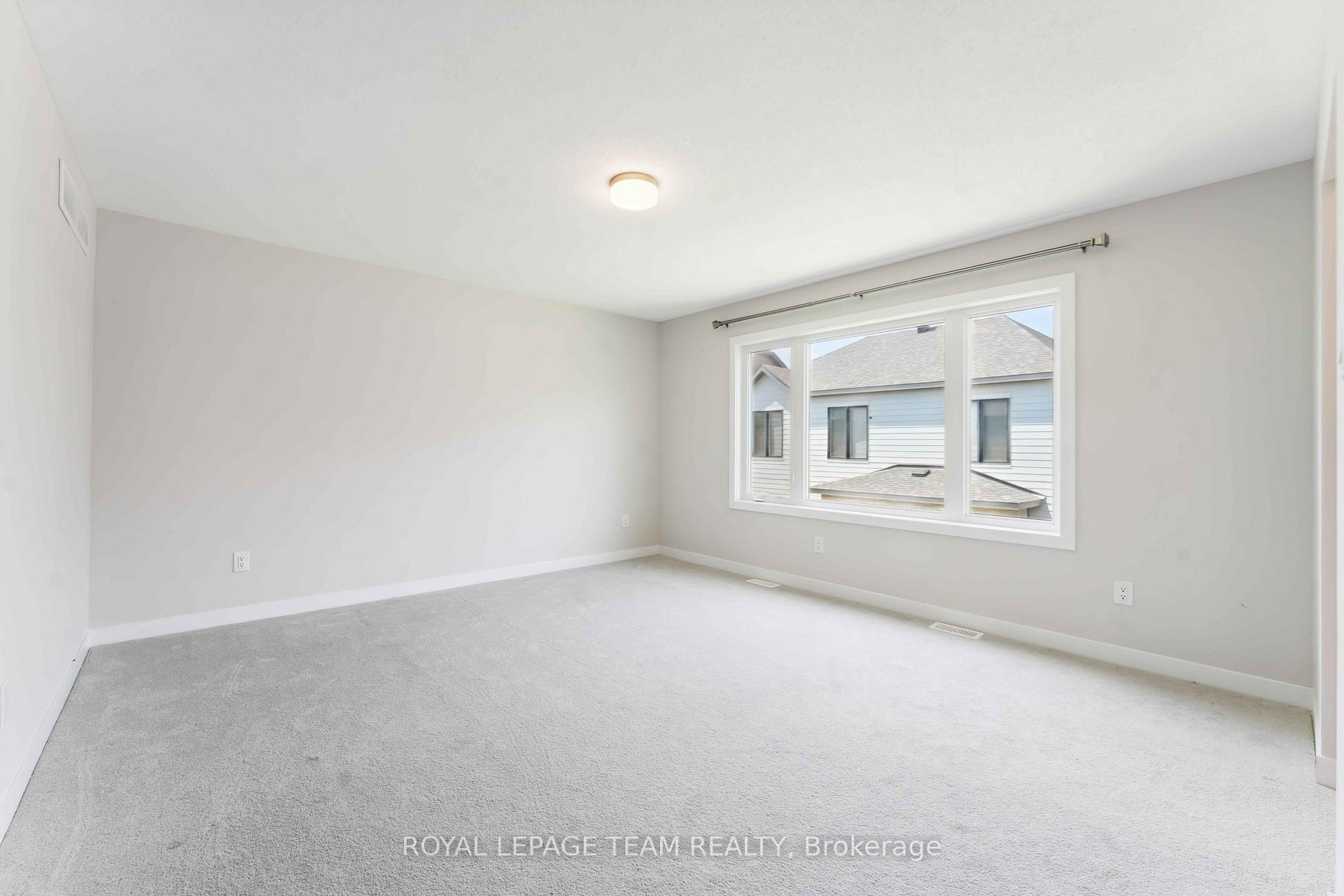 Photo 13 of 394 Peninsula Road, Ottawa, Barrhaven - Heritage Park — HOMEH