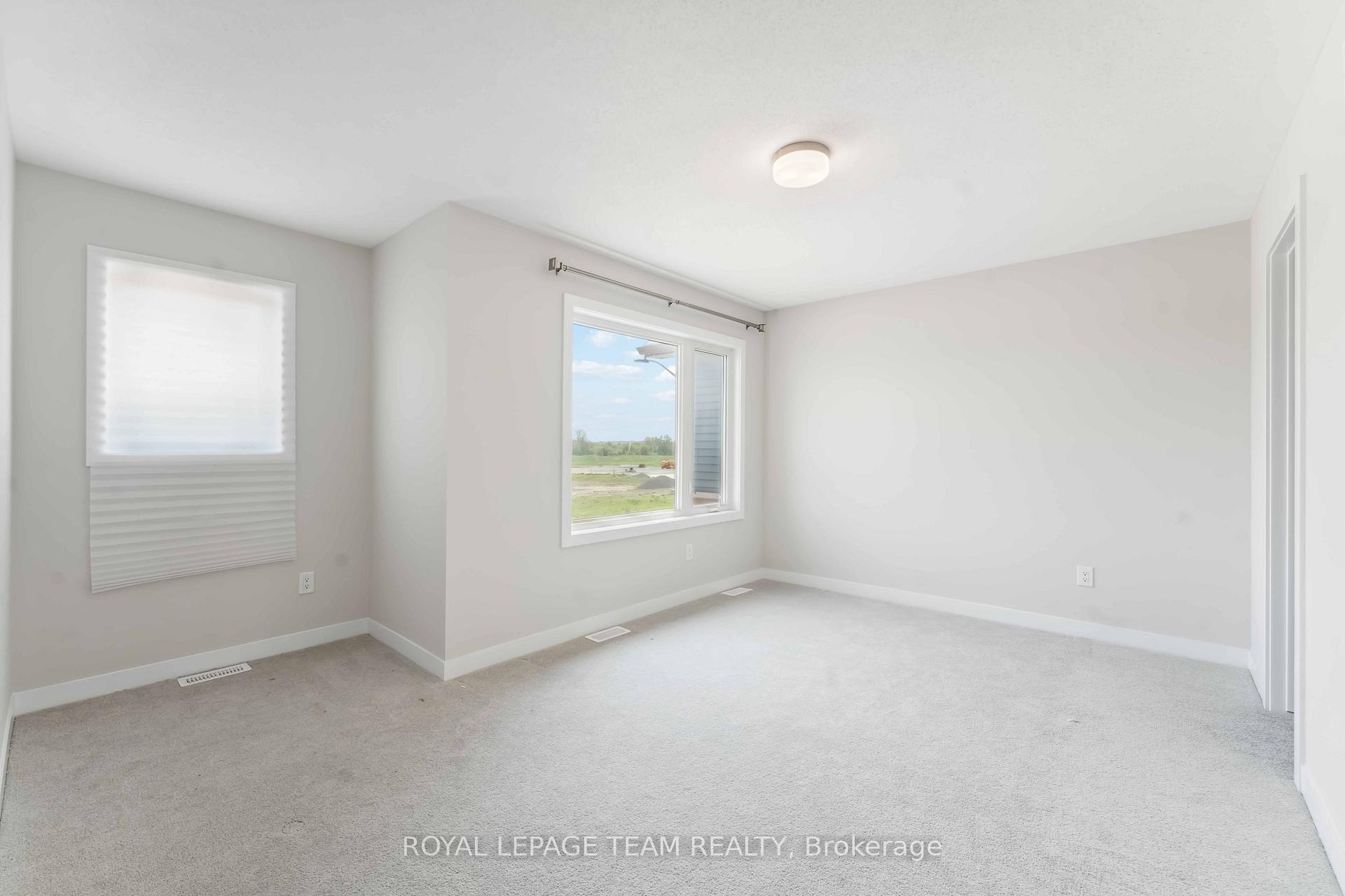 Photo 19 of 394 Peninsula Road, Ottawa, Barrhaven - Heritage Park — HOMEH