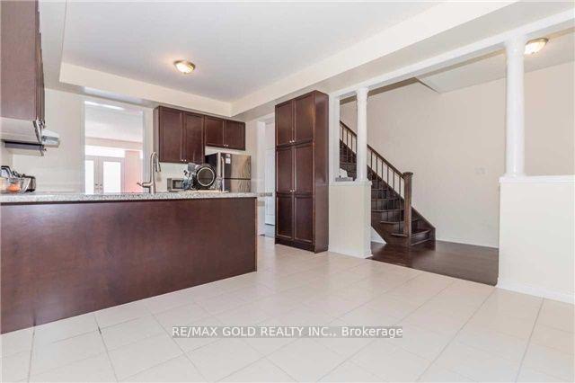 Photo 4 of 124 Inspire Boulevard, Brampton, Sandringham-Wellington North — HOMEH