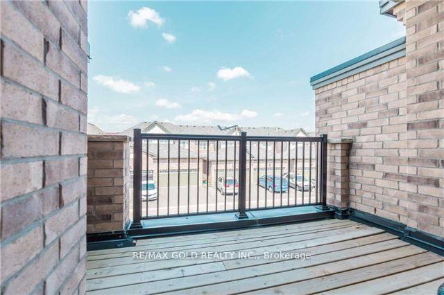 Photo 6 of 124 Inspire Boulevard, Brampton, Sandringham-Wellington North — HOMEH