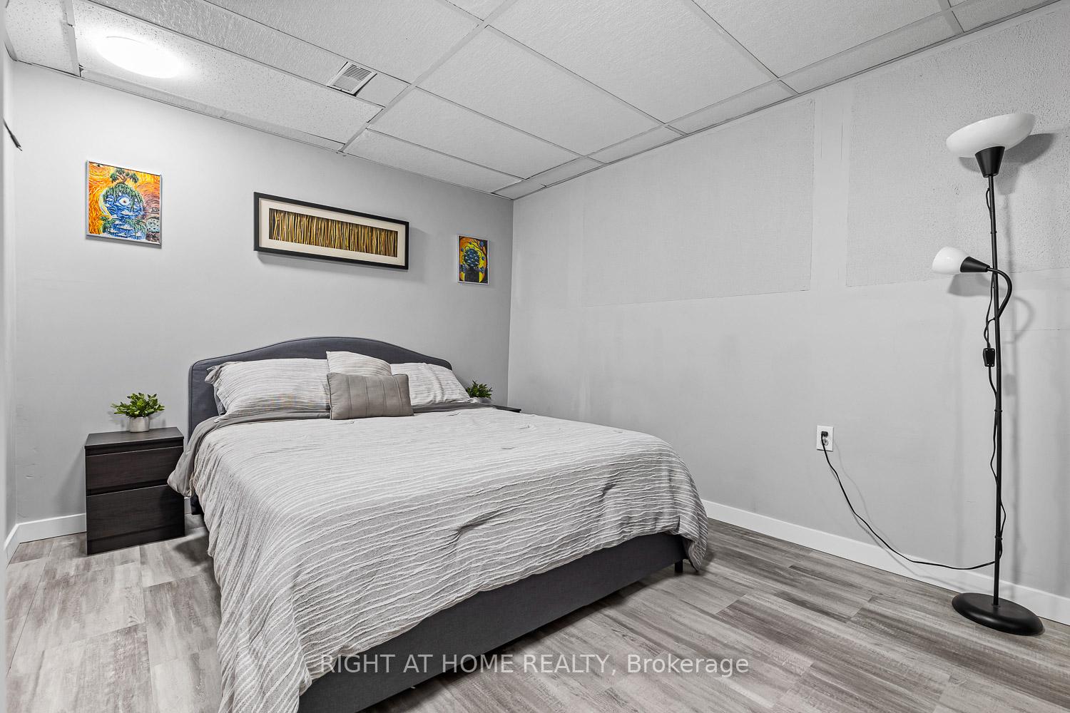 Photo 21 of 41 Steepleview Crescent, Richmond Hill, North Richvale — HOMEH