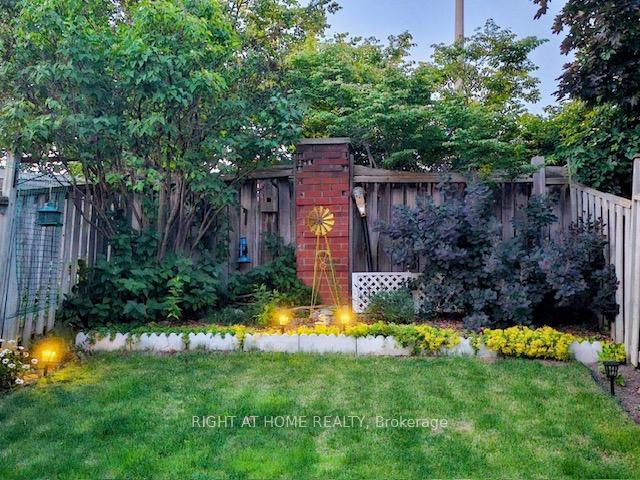 Photo 28 of 41 Steepleview Crescent, Richmond Hill, North Richvale — HOMEH
