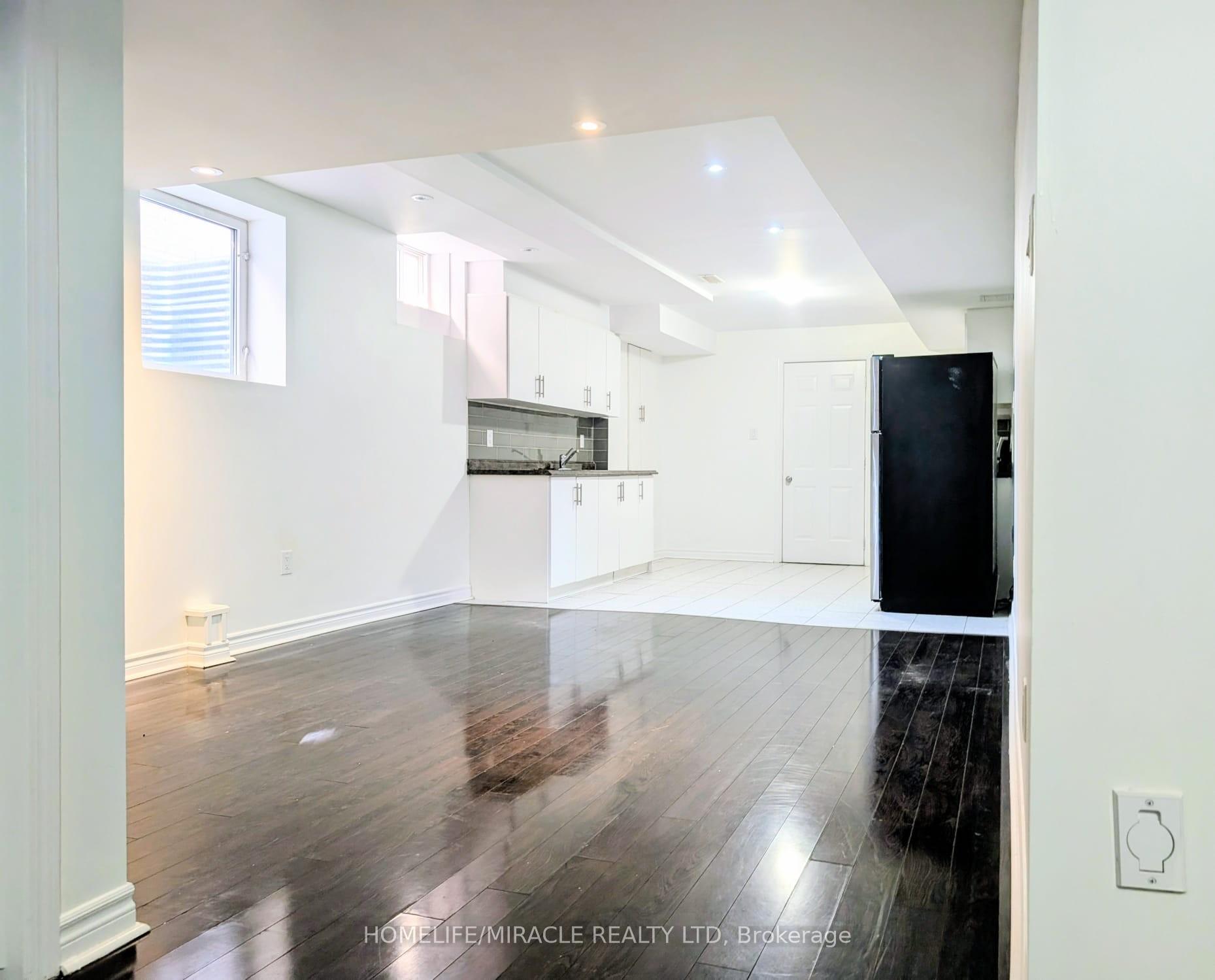 Photo 2 of Unit Basement, 14 Beaconcrest Road, Brampton, Credit Valley — HOMEH