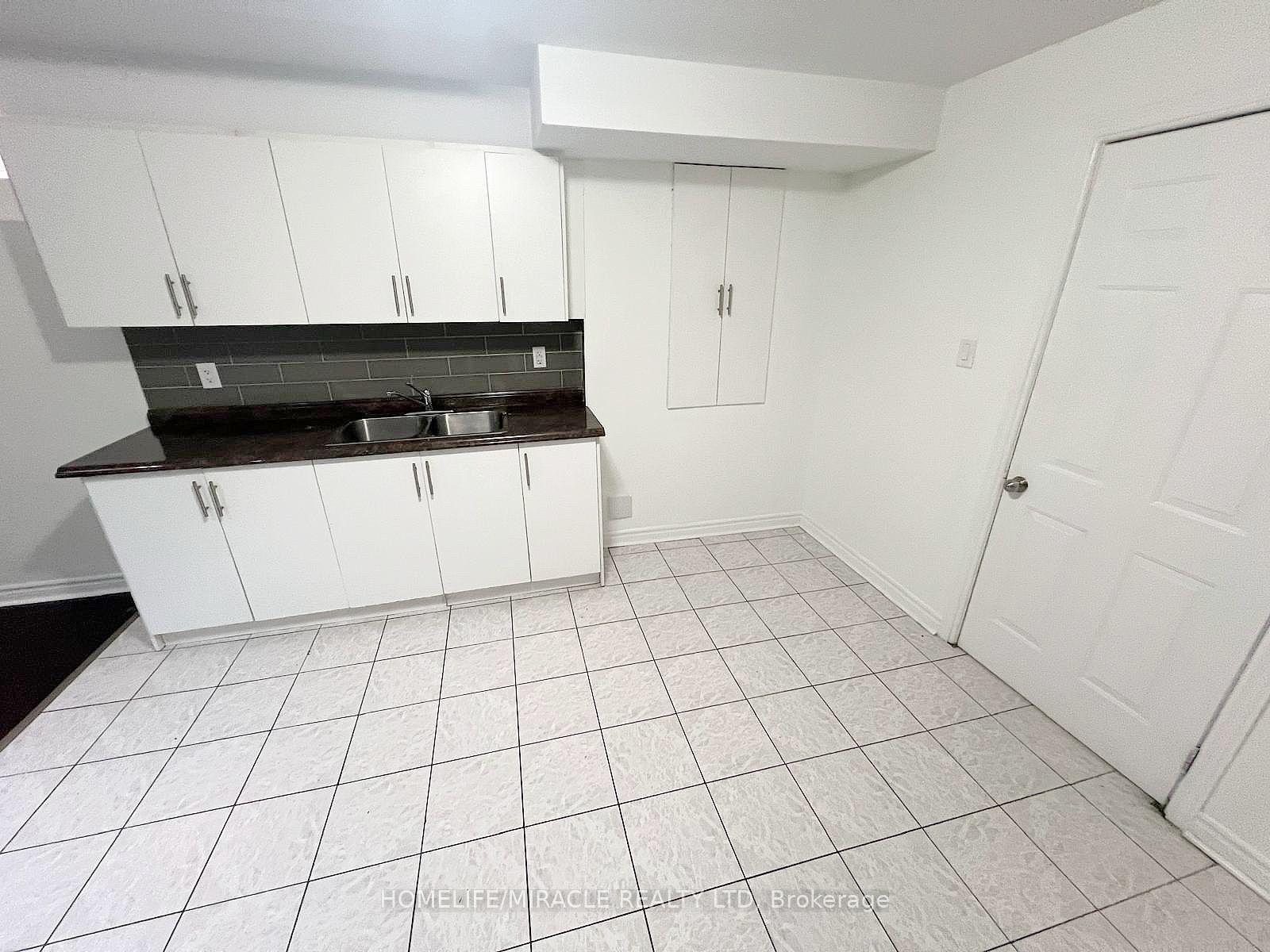 Photo 5 of Unit Basement, 14 Beaconcrest Road, Brampton, Credit Valley — HOMEH