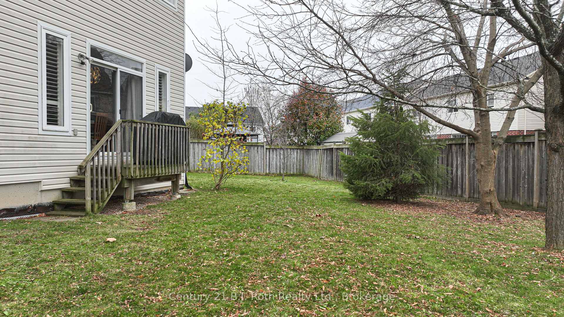 Photo 8 of 10 Regalia Way, Barrie, Innis-Shore — HOMEH