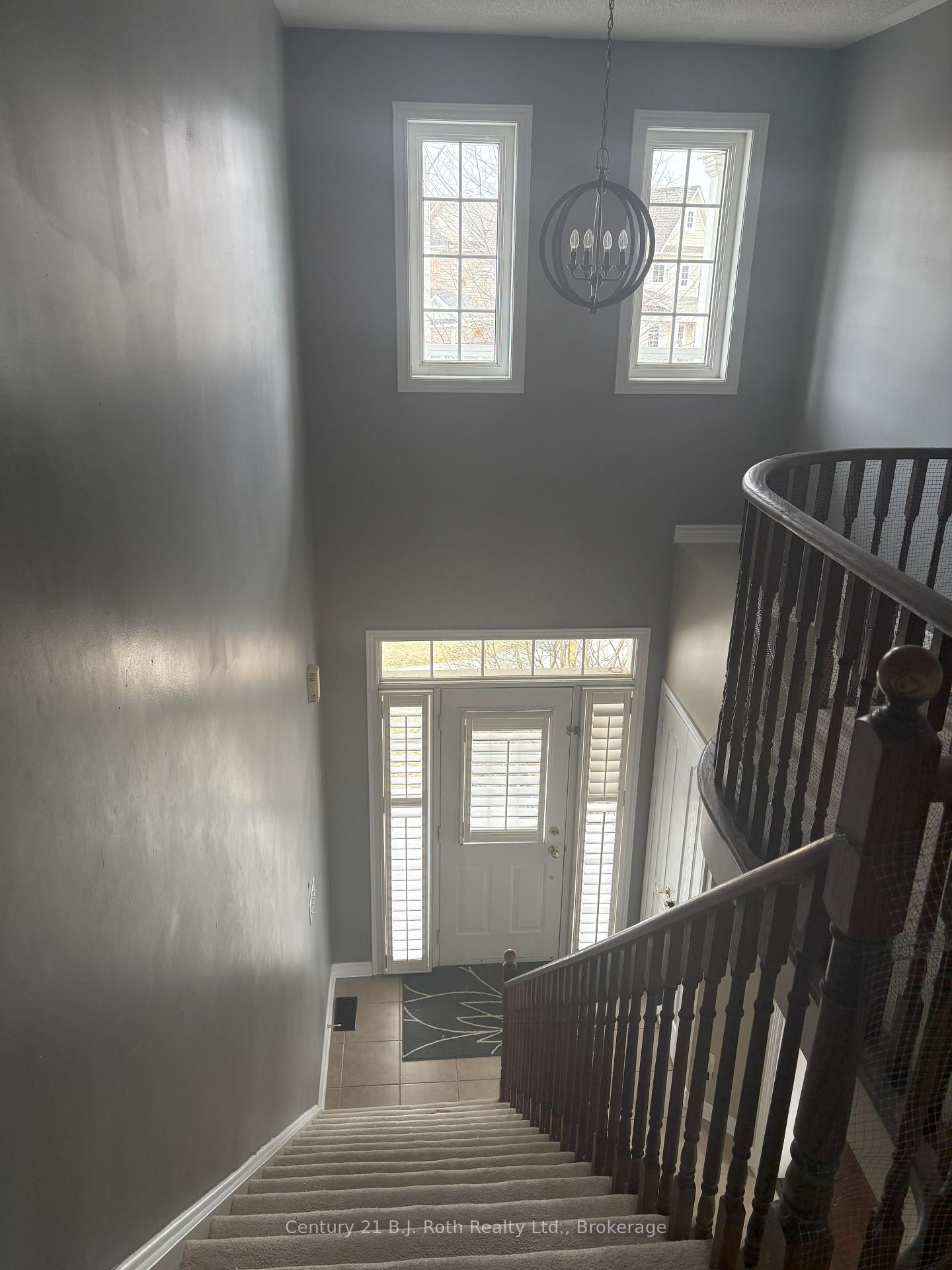 Photo 21 of 10 Regalia Way, Barrie, Innis-Shore — HOMEH