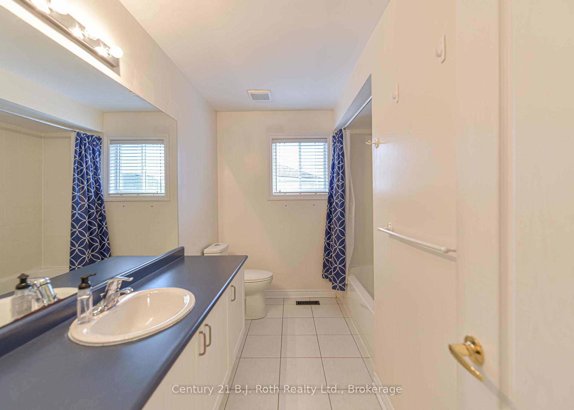 Photo 29 of 10 Regalia Way, Barrie, Innis-Shore — HOMEH