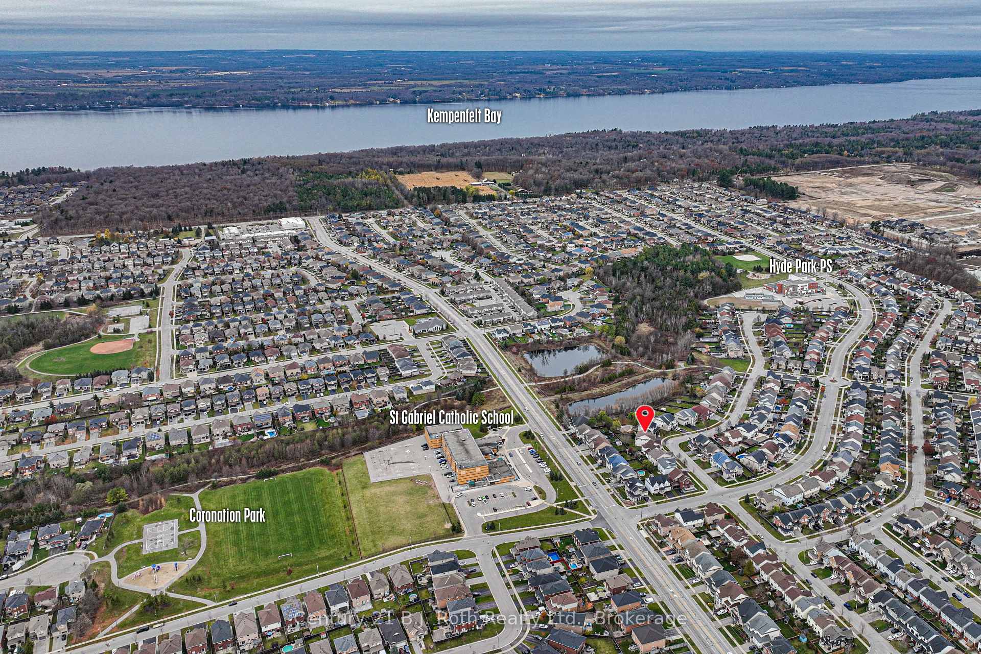 Photo 38 of 10 Regalia Way, Barrie, Innis-Shore — HOMEH