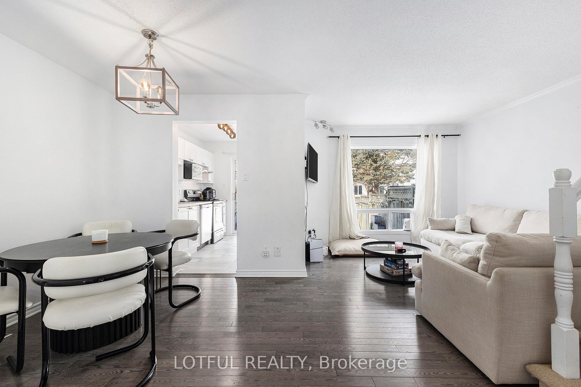 Photo 5 of 268 Stoneway Drive, Ottawa, Barrhaven East — HOMEH