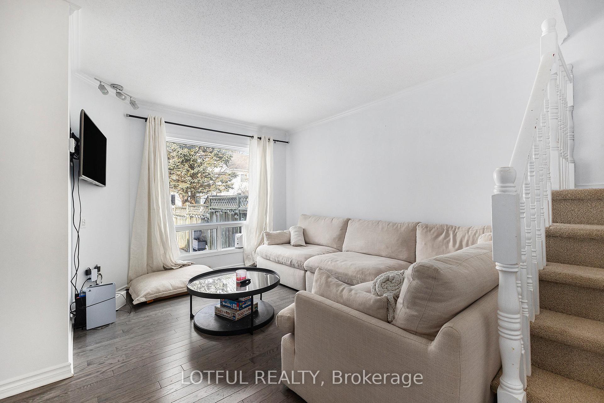 Photo 8 of 268 Stoneway Drive, Ottawa, Barrhaven East — HOMEH