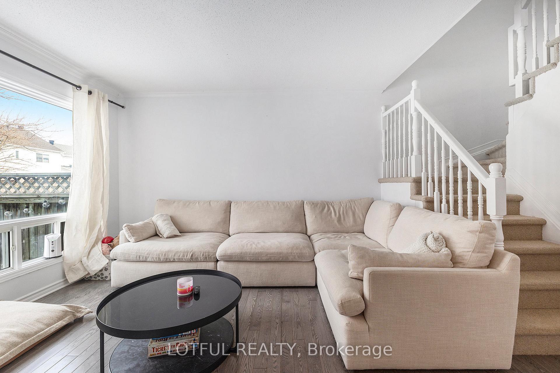 Photo 9 of 268 Stoneway Drive, Ottawa, Barrhaven East — HOMEH