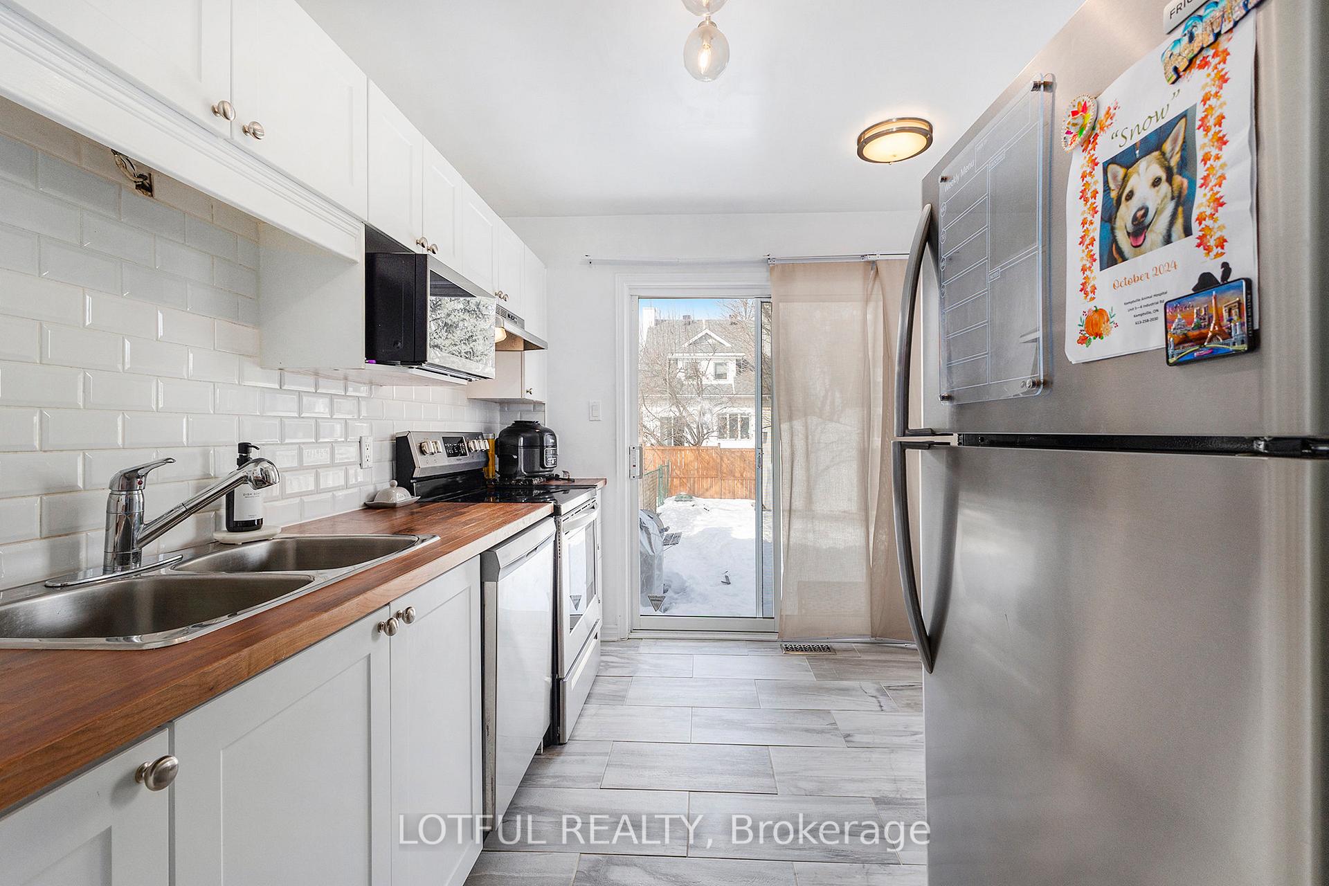 Photo 13 of 268 Stoneway Drive, Ottawa, Barrhaven East — HOMEH