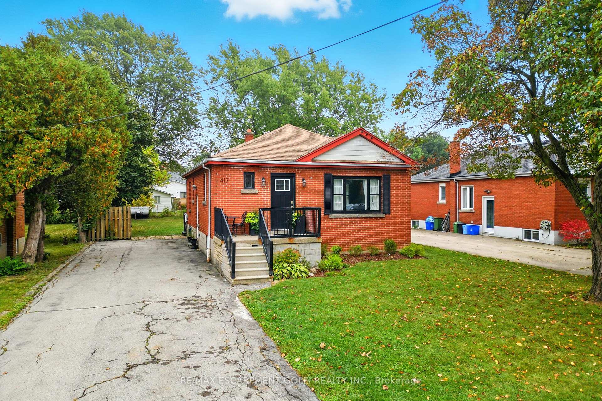 Photo 2 of 417 East 37th Street, Hamilton, Macassa — HOMEH