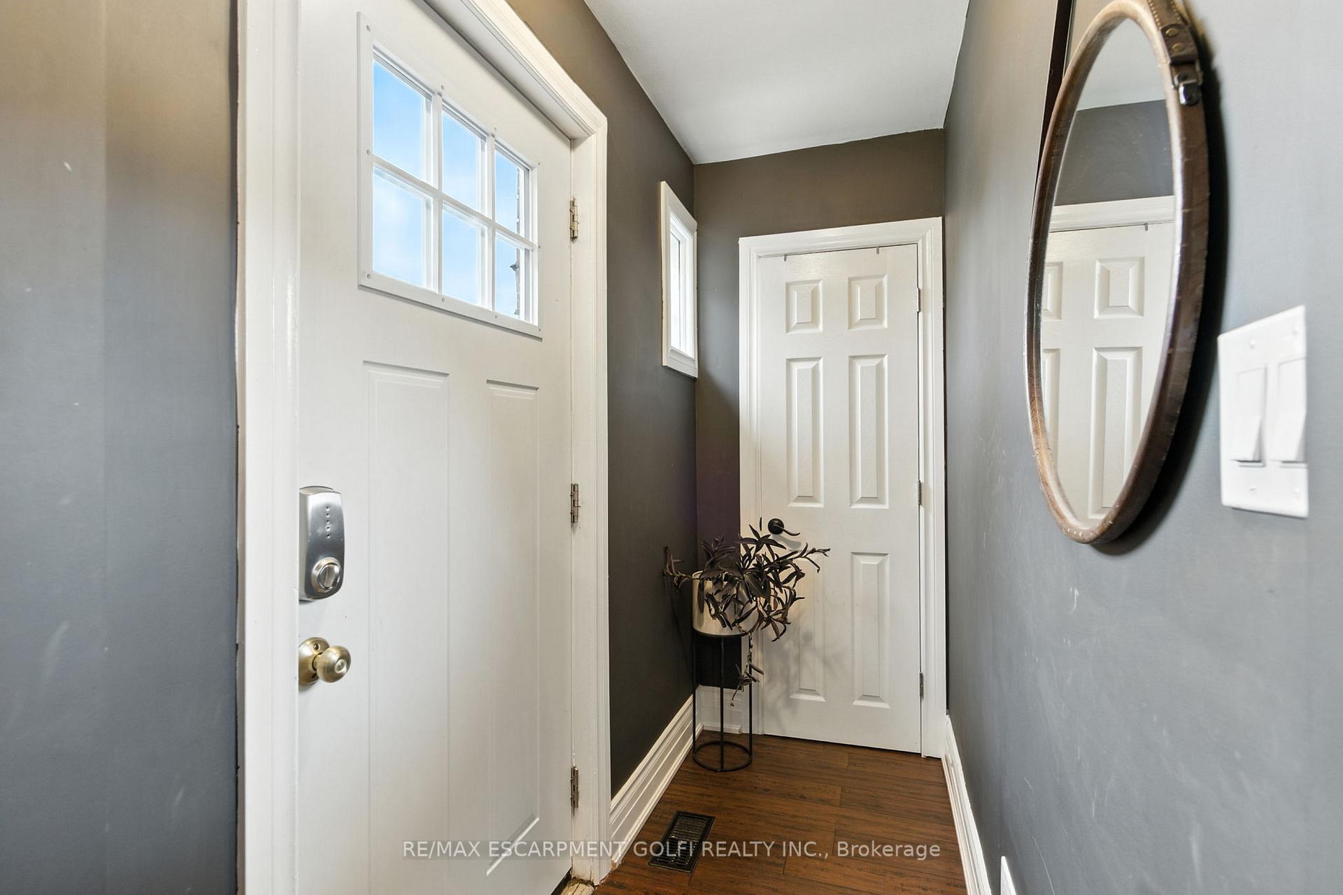Photo 4 of 417 East 37th Street, Hamilton, Macassa — HOMEH