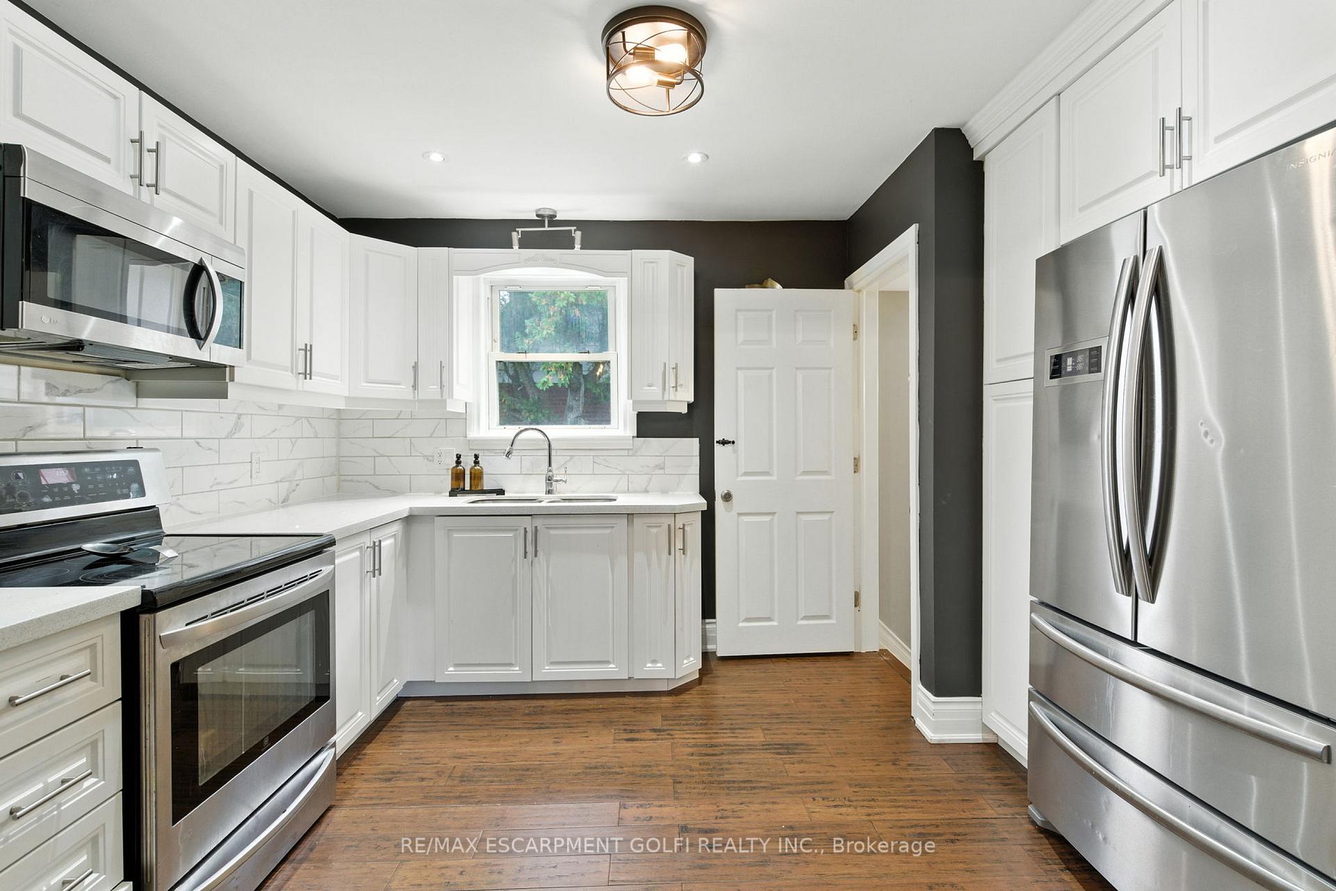 Photo 10 of 417 East 37th Street, Hamilton, Macassa — HOMEH