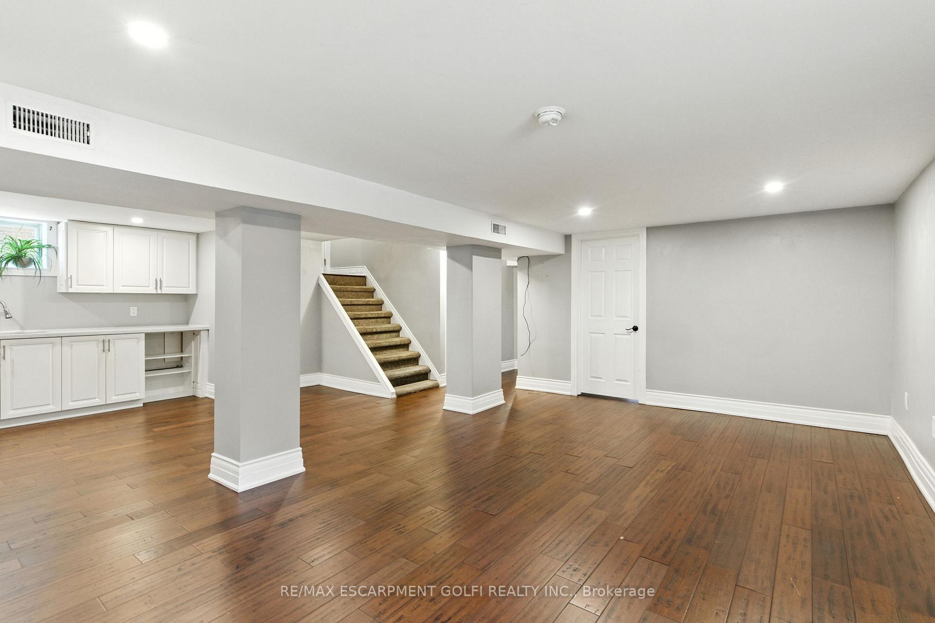 Photo 20 of 417 East 37th Street, Hamilton, Macassa — HOMEH
