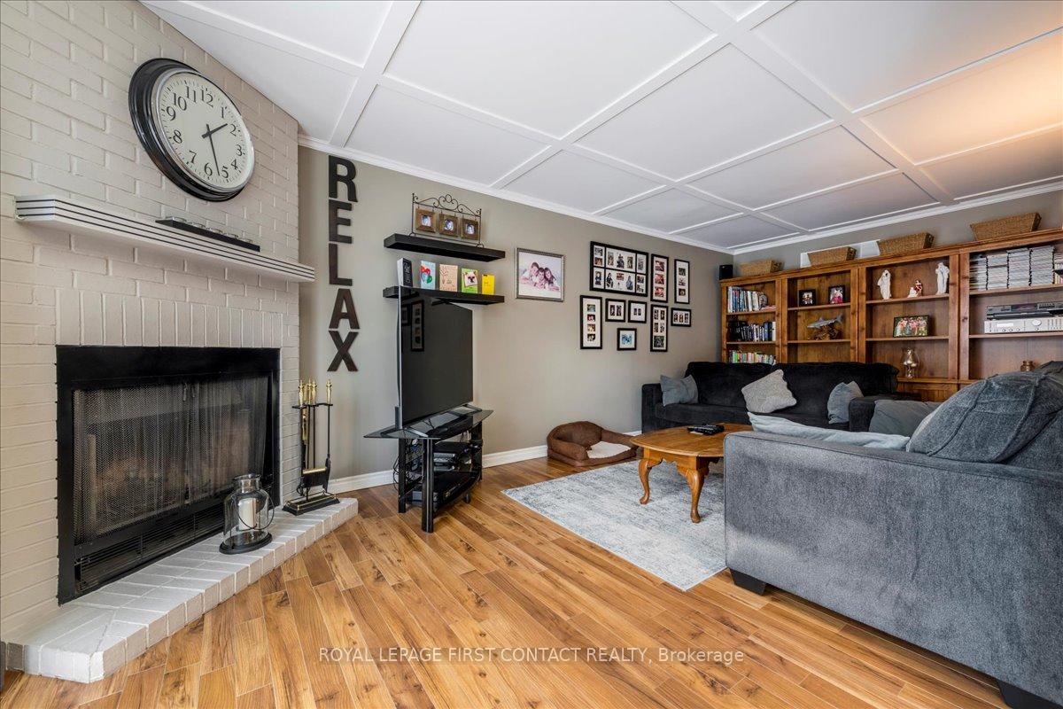 Photo 8 of 35 Blair Crescent, Barrie, Grove East — HOMEH