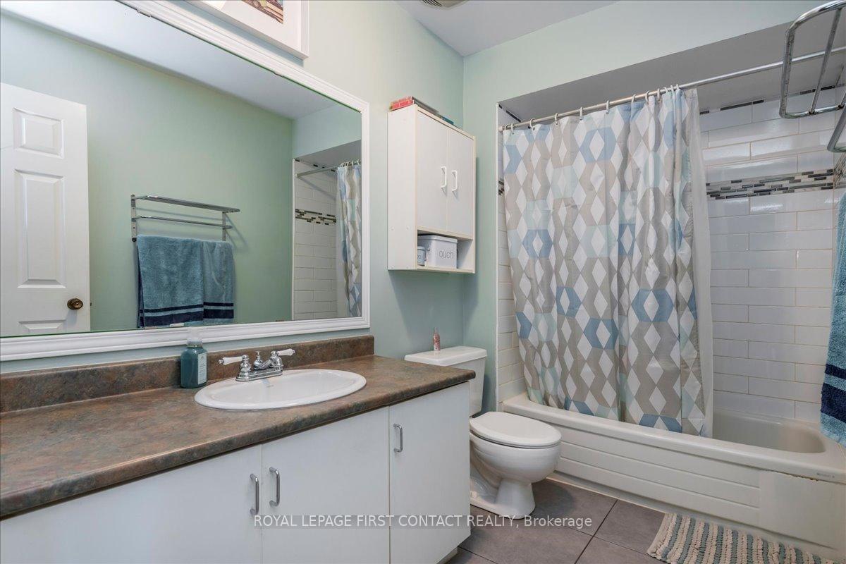 Photo 20 of 35 Blair Crescent, Barrie, Grove East — HOMEH