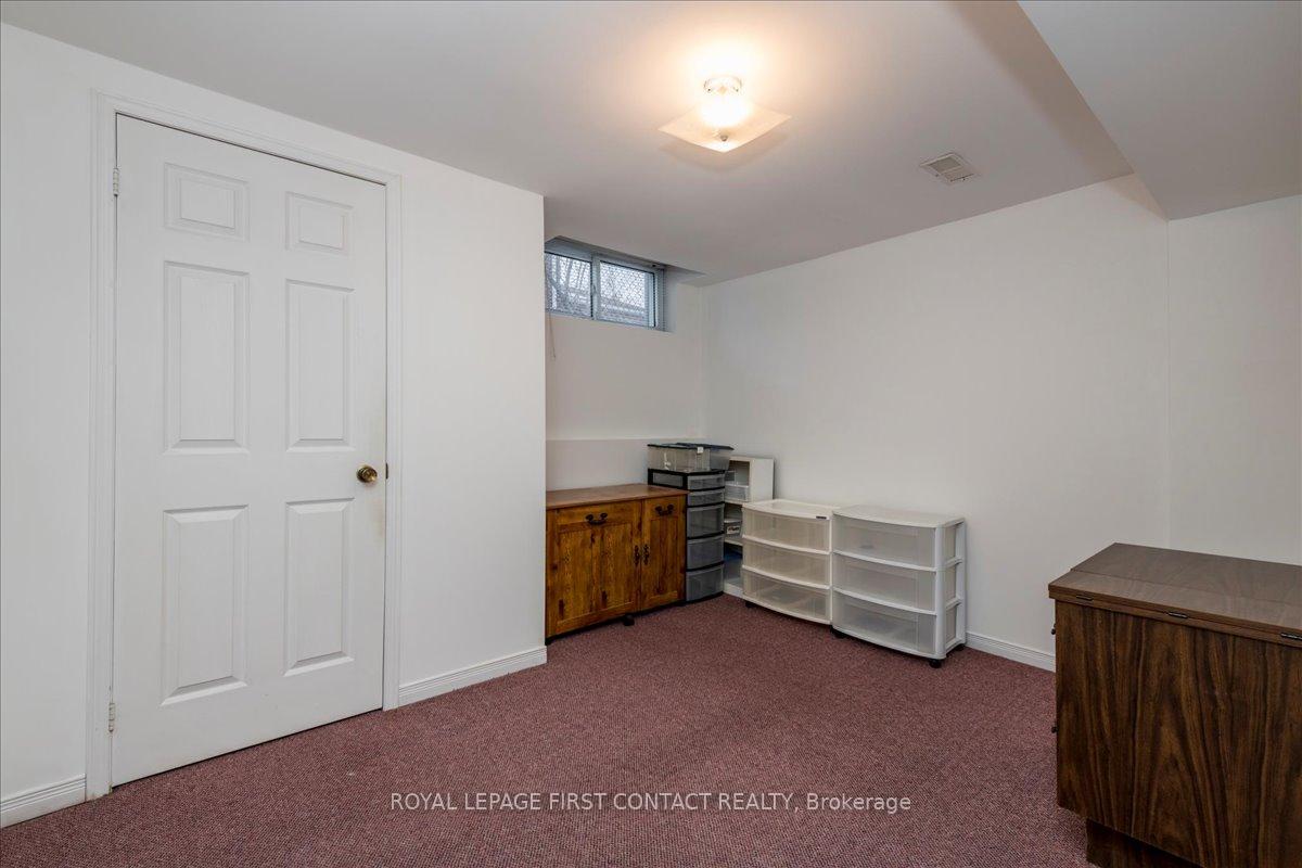 Photo 25 of 35 Blair Crescent, Barrie, Grove East — HOMEH