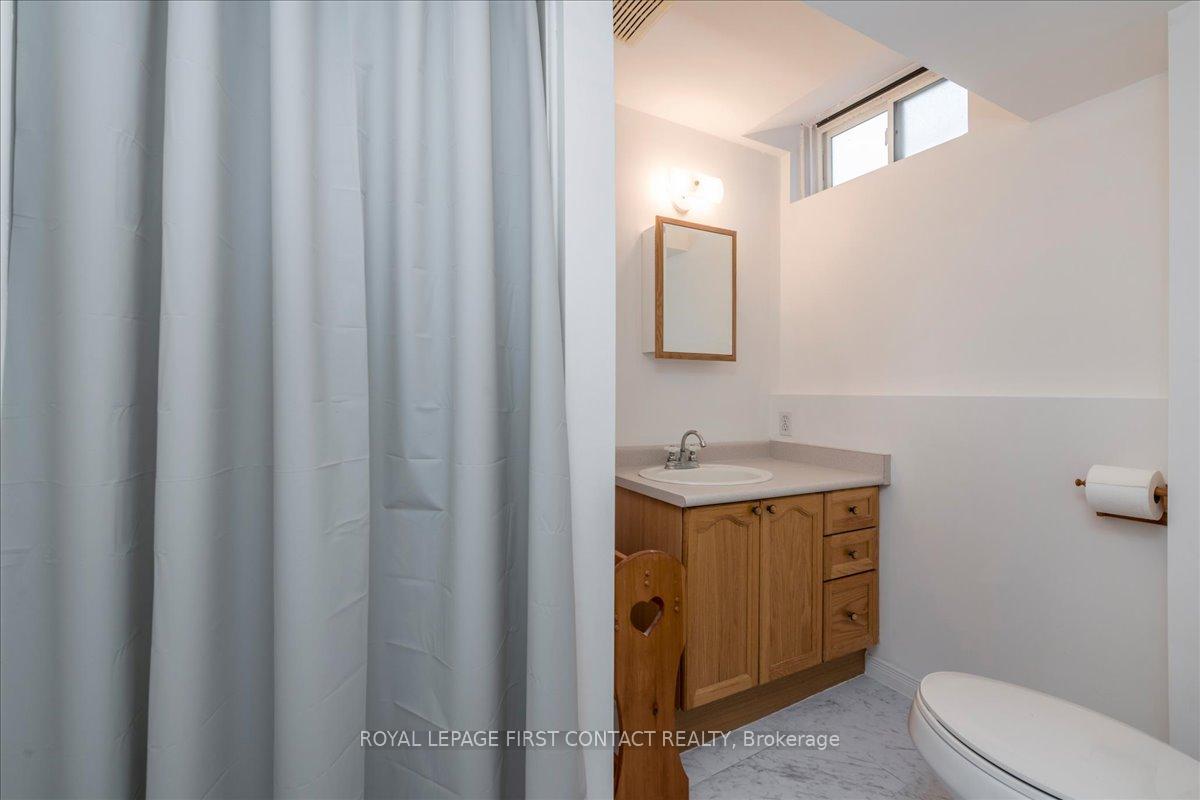 Photo 27 of 35 Blair Crescent, Barrie, Grove East — HOMEH