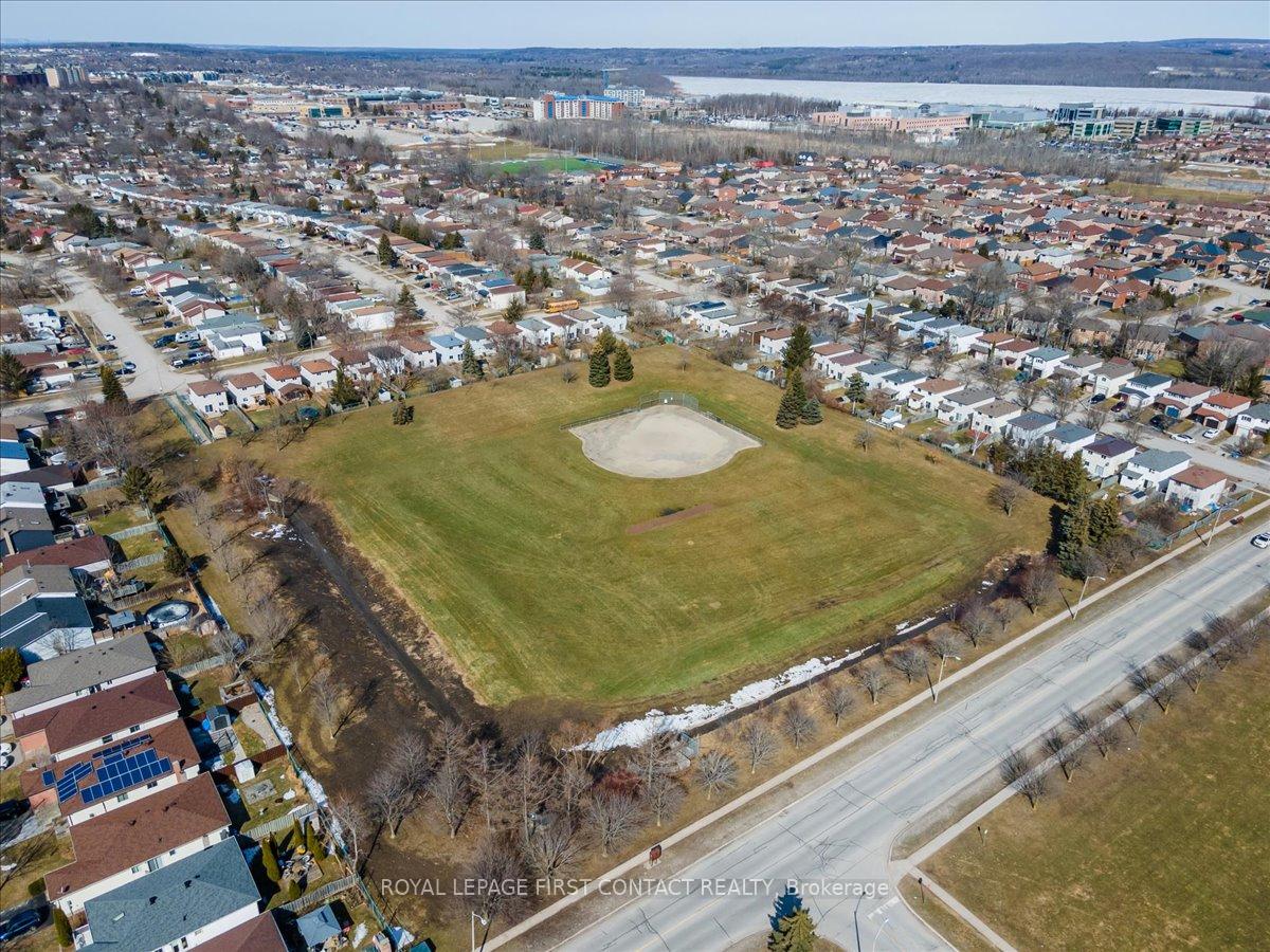 Photo 31 of 35 Blair Crescent, Barrie, Grove East — HOMEH