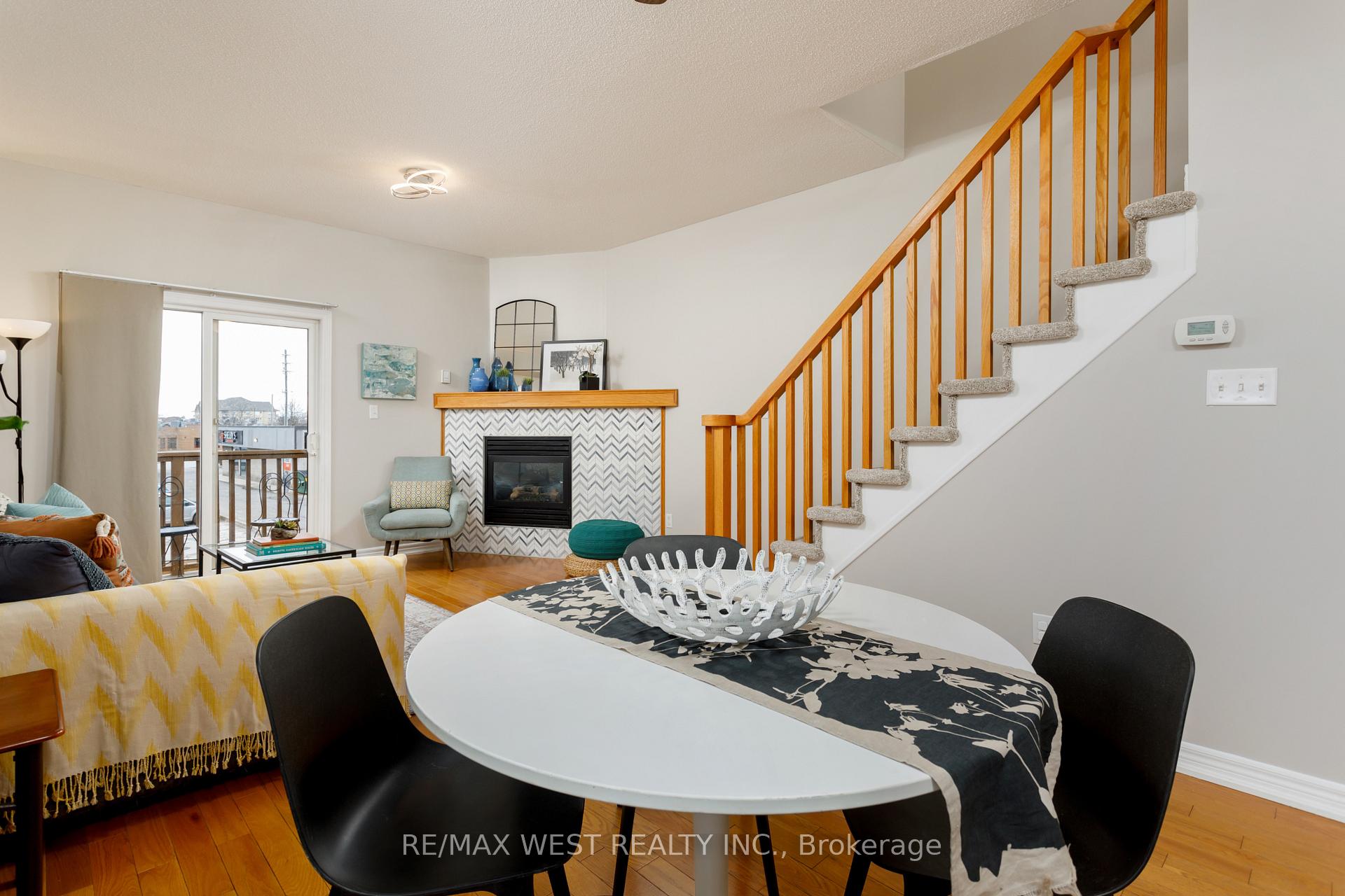 Photo 12 of 668 Rowley Common, Burlington, Appleby — HOMEH