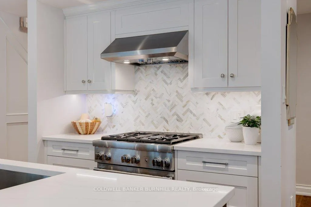 Photo 15 of 47 Howard Boulevard, Hamilton, Waterdown — HOMEH