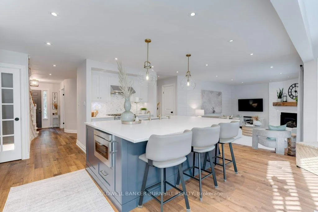 Photo 17 of 47 Howard Boulevard, Hamilton, Waterdown — HOMEH