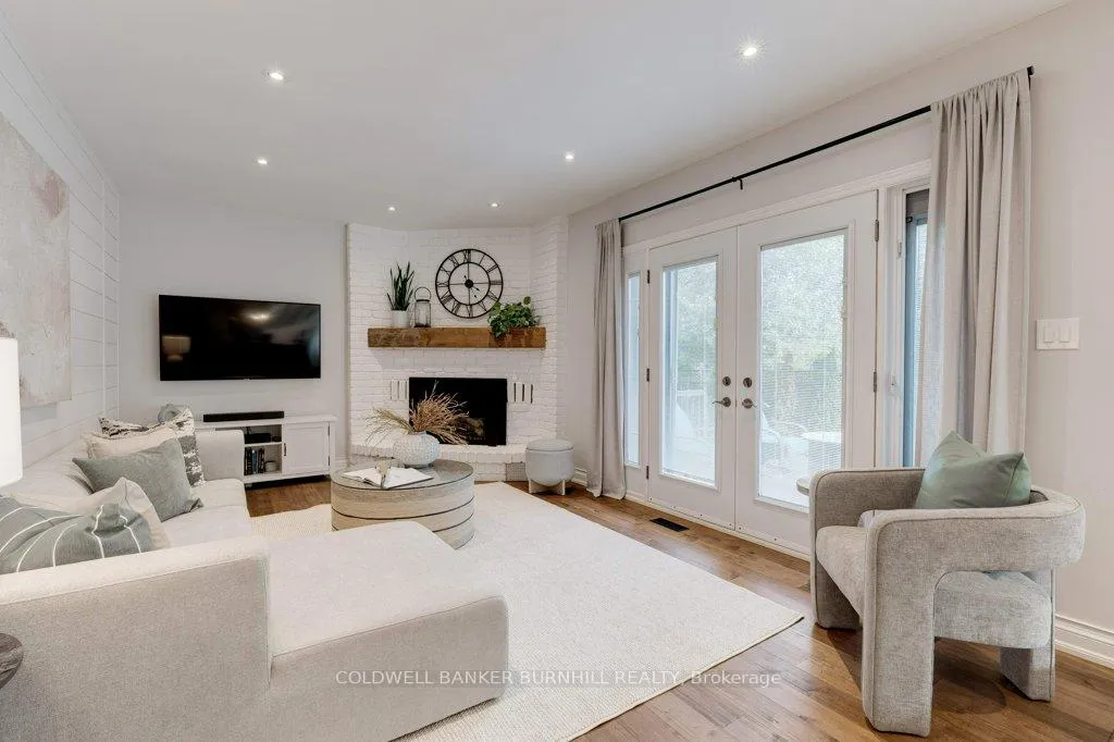 Photo 19 of 47 Howard Boulevard, Hamilton, Waterdown — HOMEH