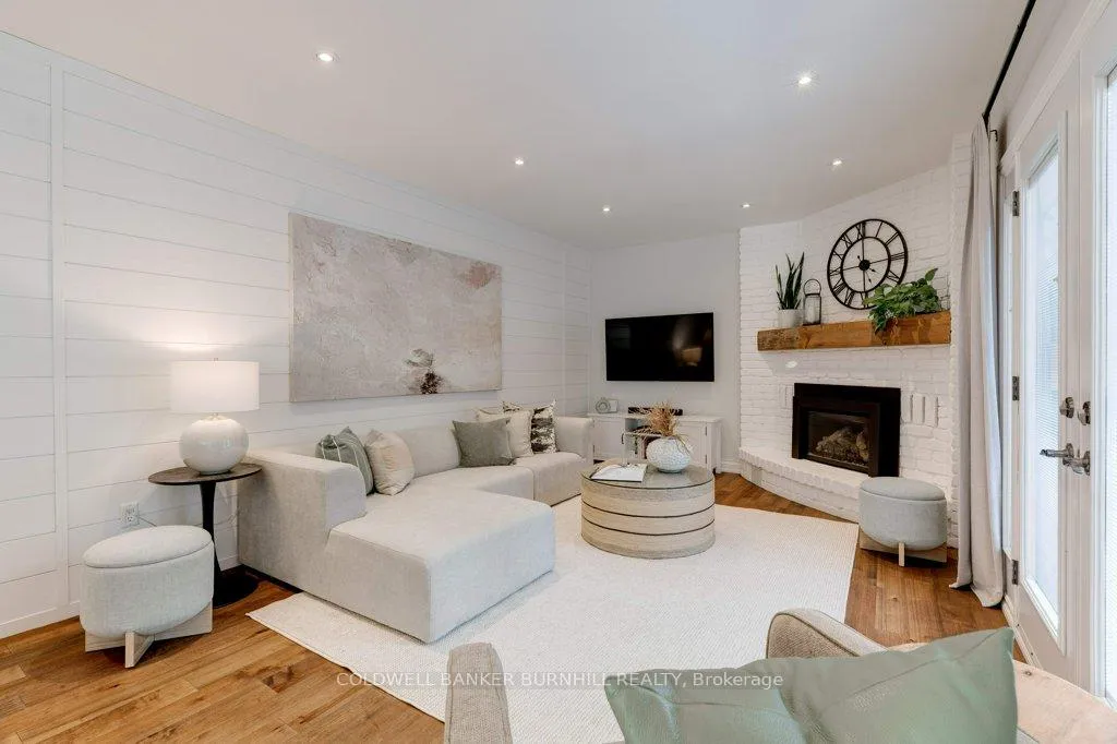 Photo 20 of 47 Howard Boulevard, Hamilton, Waterdown — HOMEH