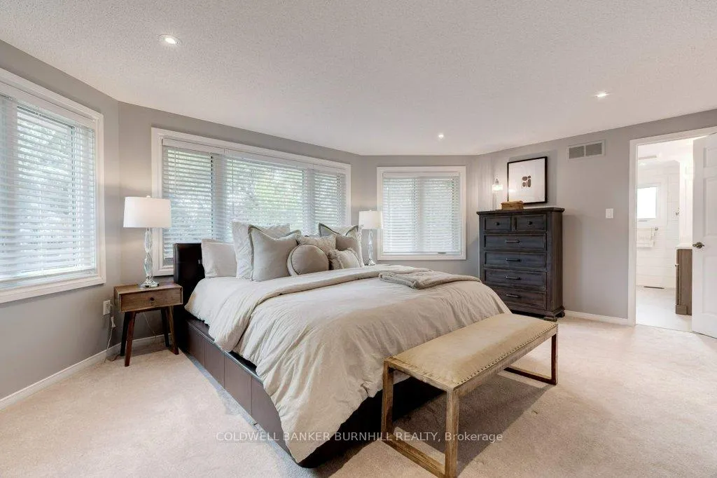 Photo 25 of 47 Howard Boulevard, Hamilton, Waterdown — HOMEH