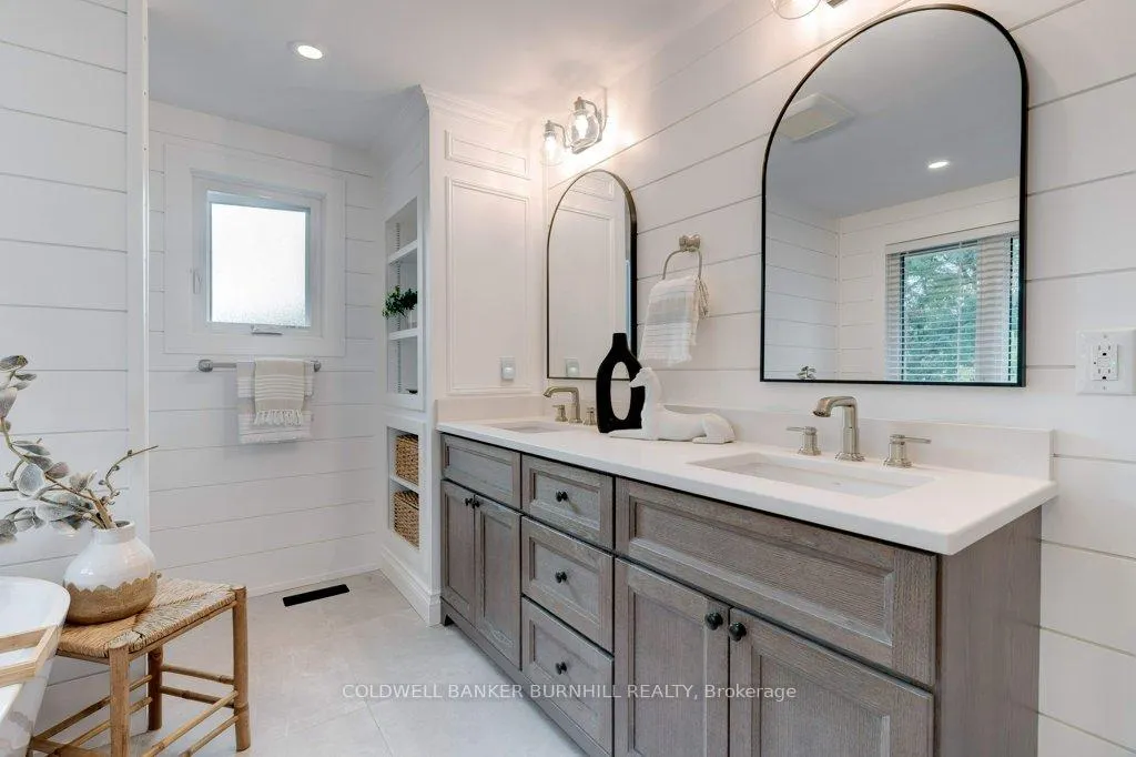 Photo 27 of 47 Howard Boulevard, Hamilton, Waterdown — HOMEH