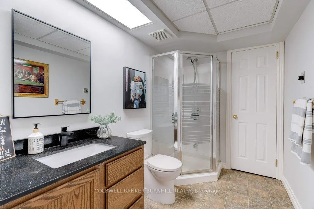 Photo 41 of 47 Howard Boulevard, Hamilton, Waterdown — HOMEH