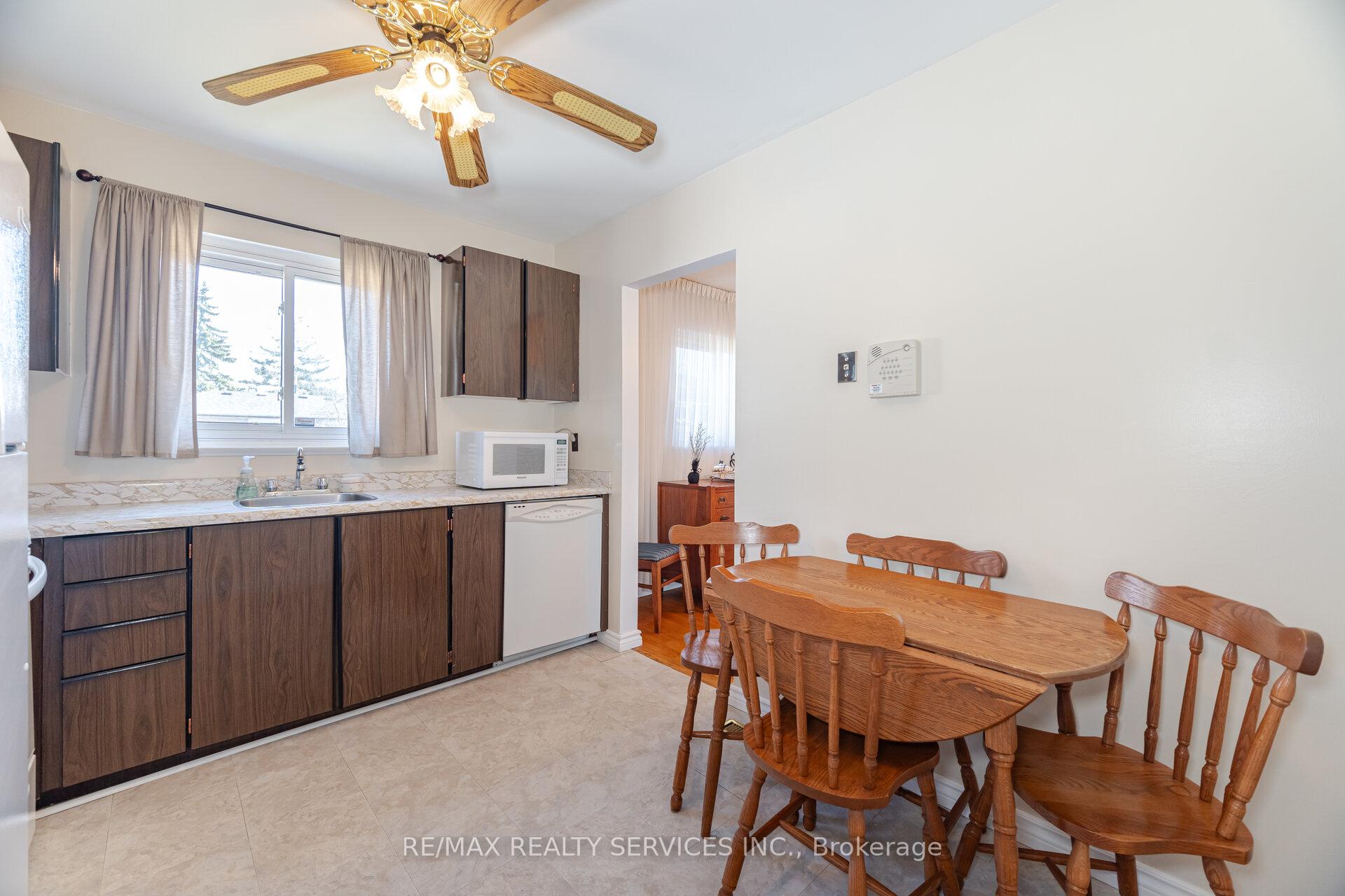 Photo 7 of 56 Forsythia Road, Brampton, Southgate — HOMEH