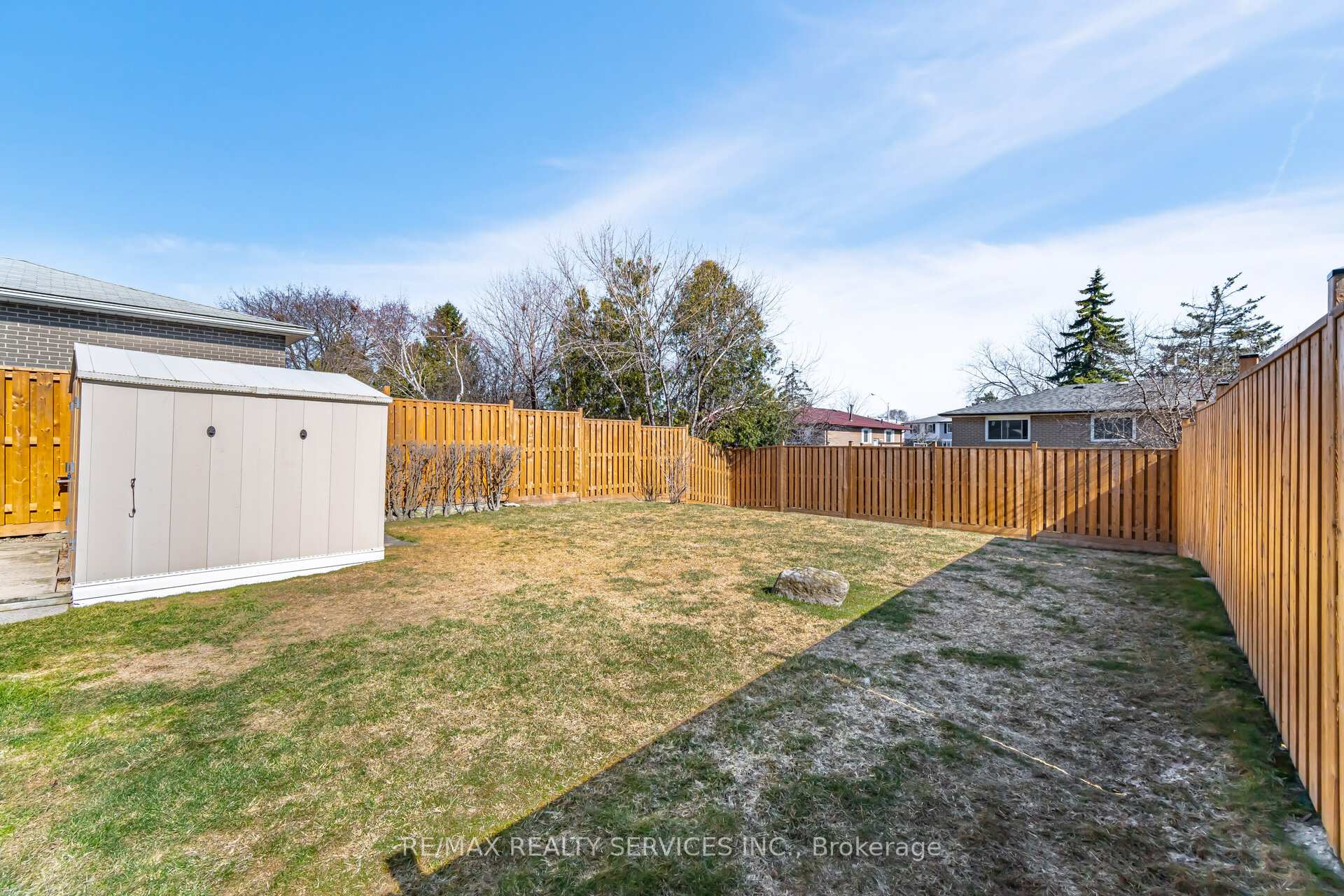 Photo 20 of 56 Forsythia Road, Brampton, Southgate — HOMEH