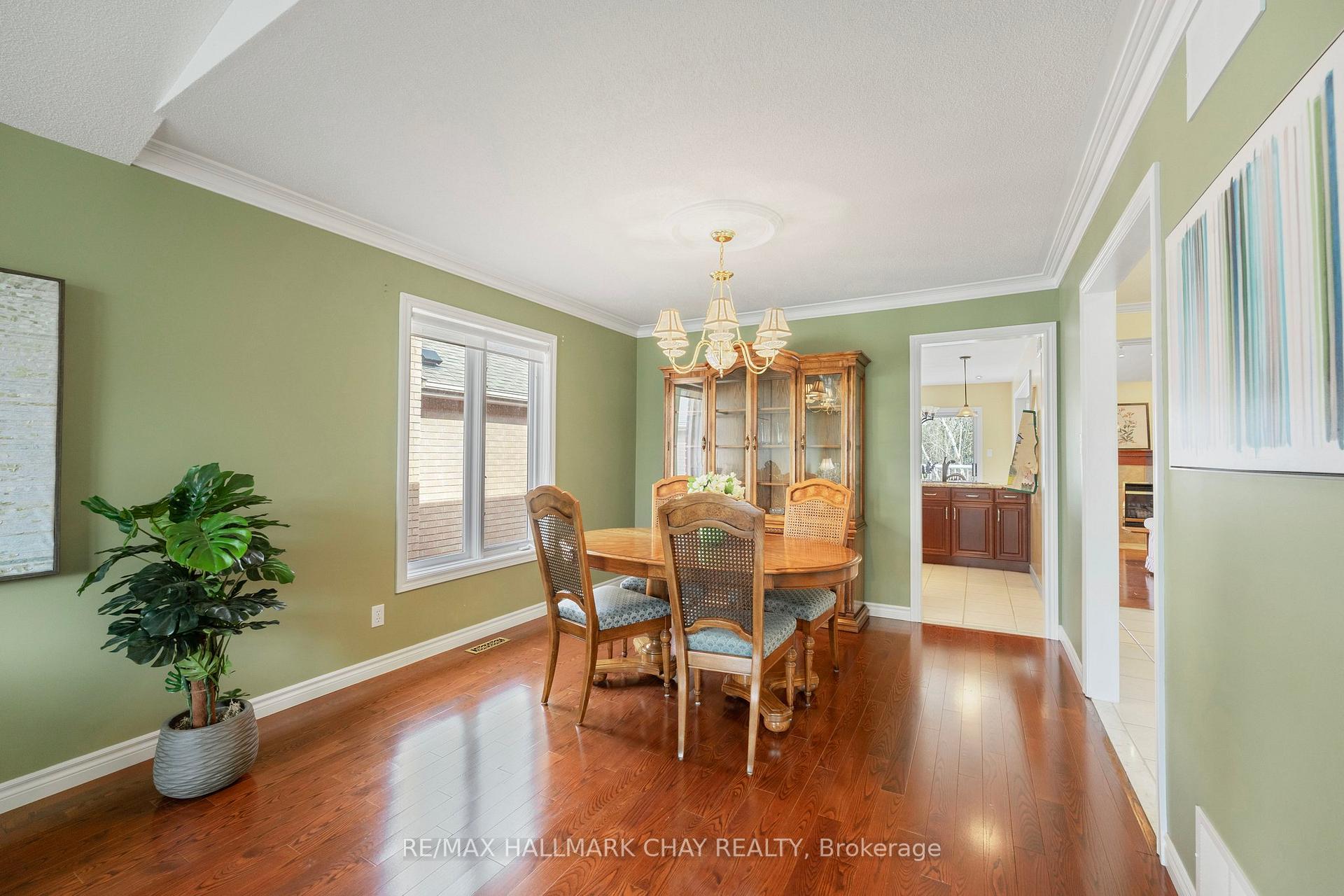 Photo 9 of 72 Columbia Road, Barrie, Holly — HOMEH