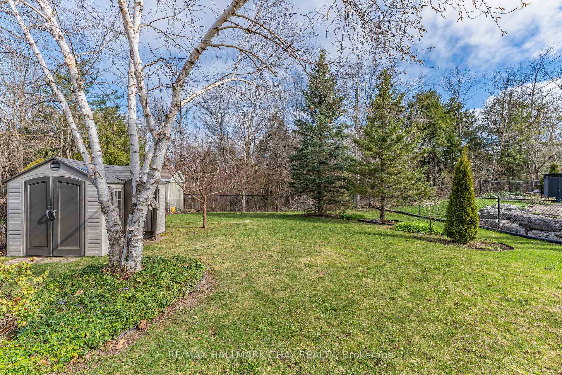 Photo 35 of 72 Columbia Road, Barrie, Holly — HOMEH