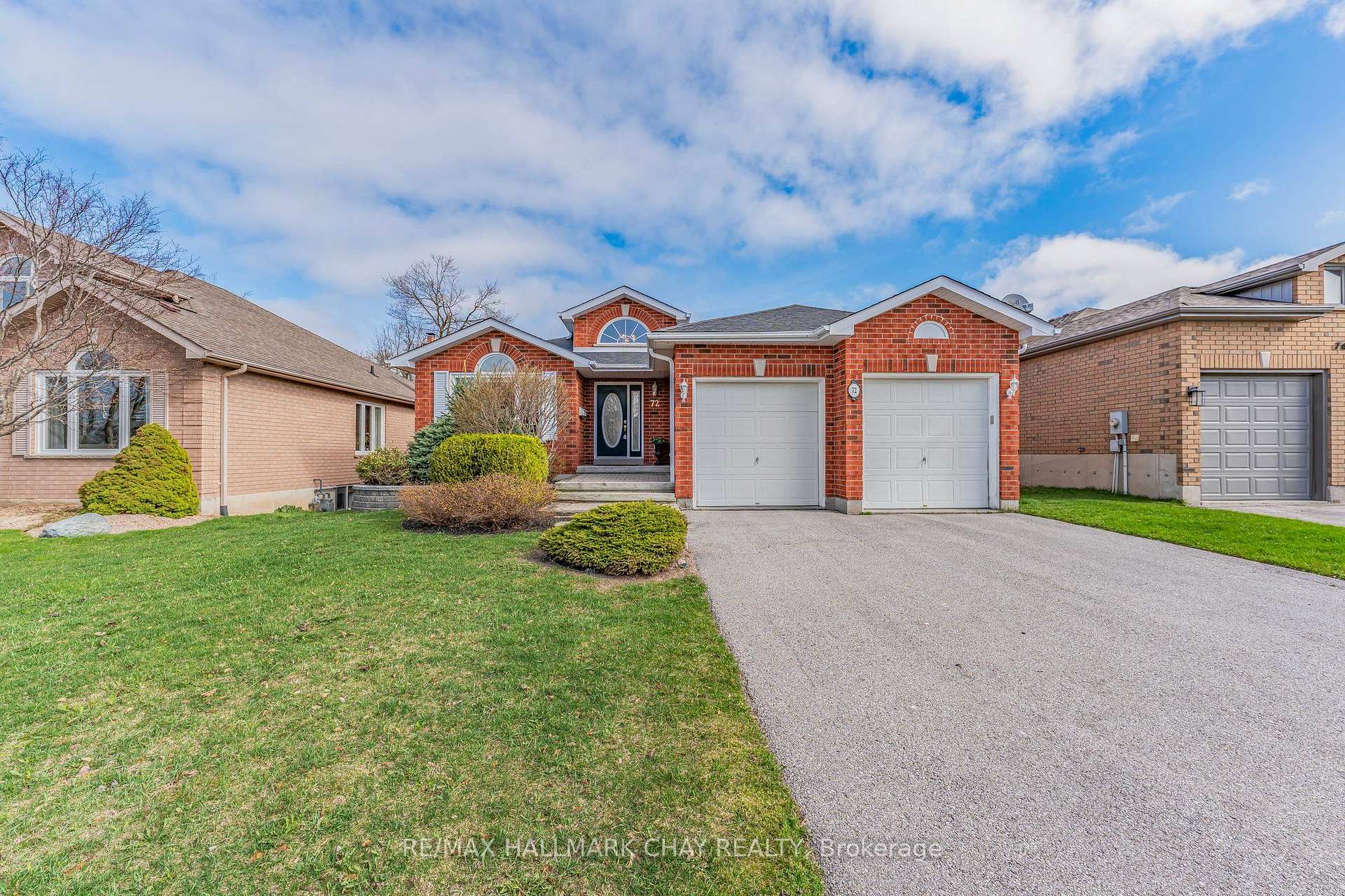 Photo 48 of 72 Columbia Road, Barrie, Holly — HOMEH