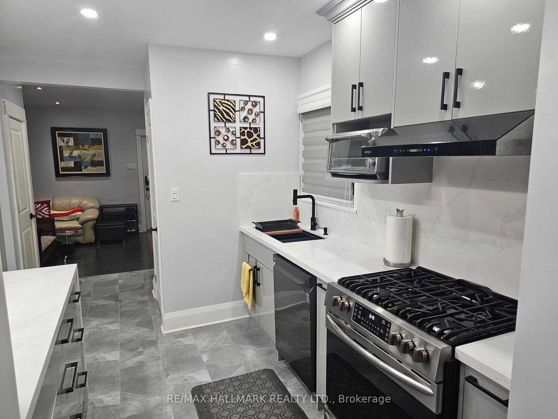 Photo 16 of 137 Huron Street, Oshawa, Central — HOMEH
