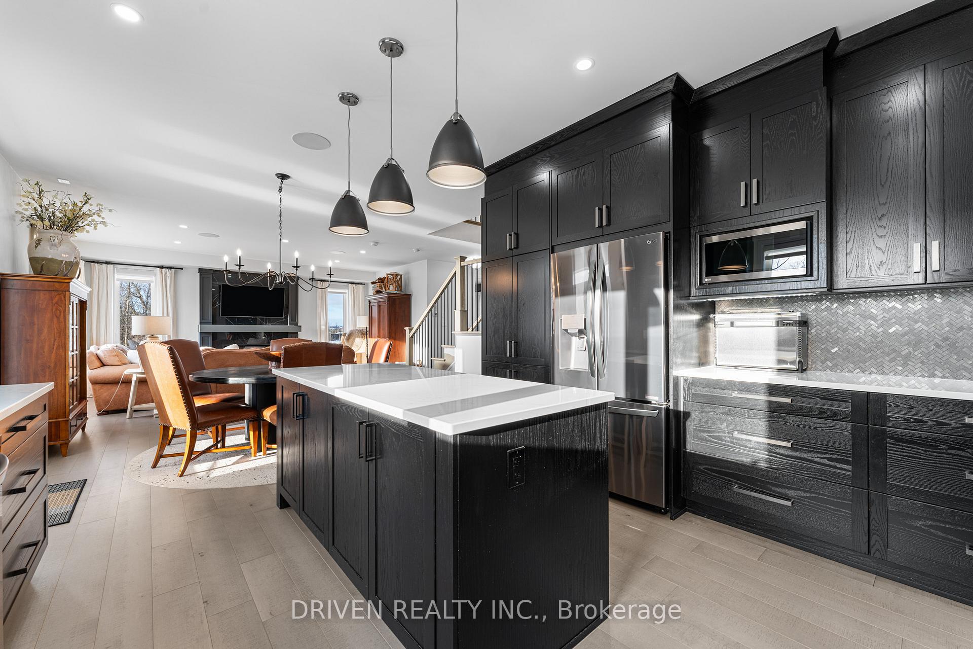 Photo 12 of 143 Point Prim Crescent, Ottawa, Barrhaven - Heritage Park — HOMEH