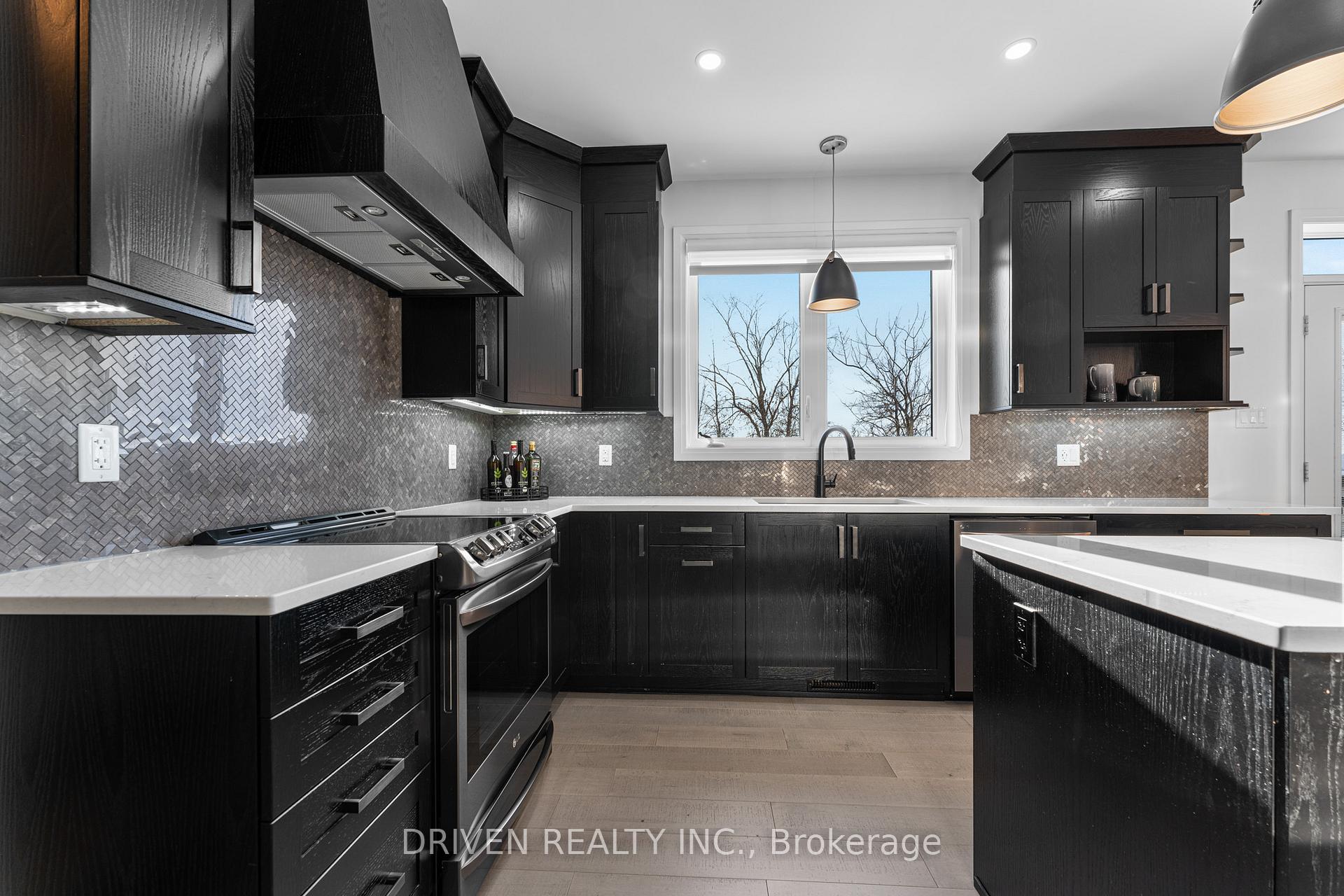 Photo 15 of 143 Point Prim Crescent, Ottawa, Barrhaven - Heritage Park — HOMEH