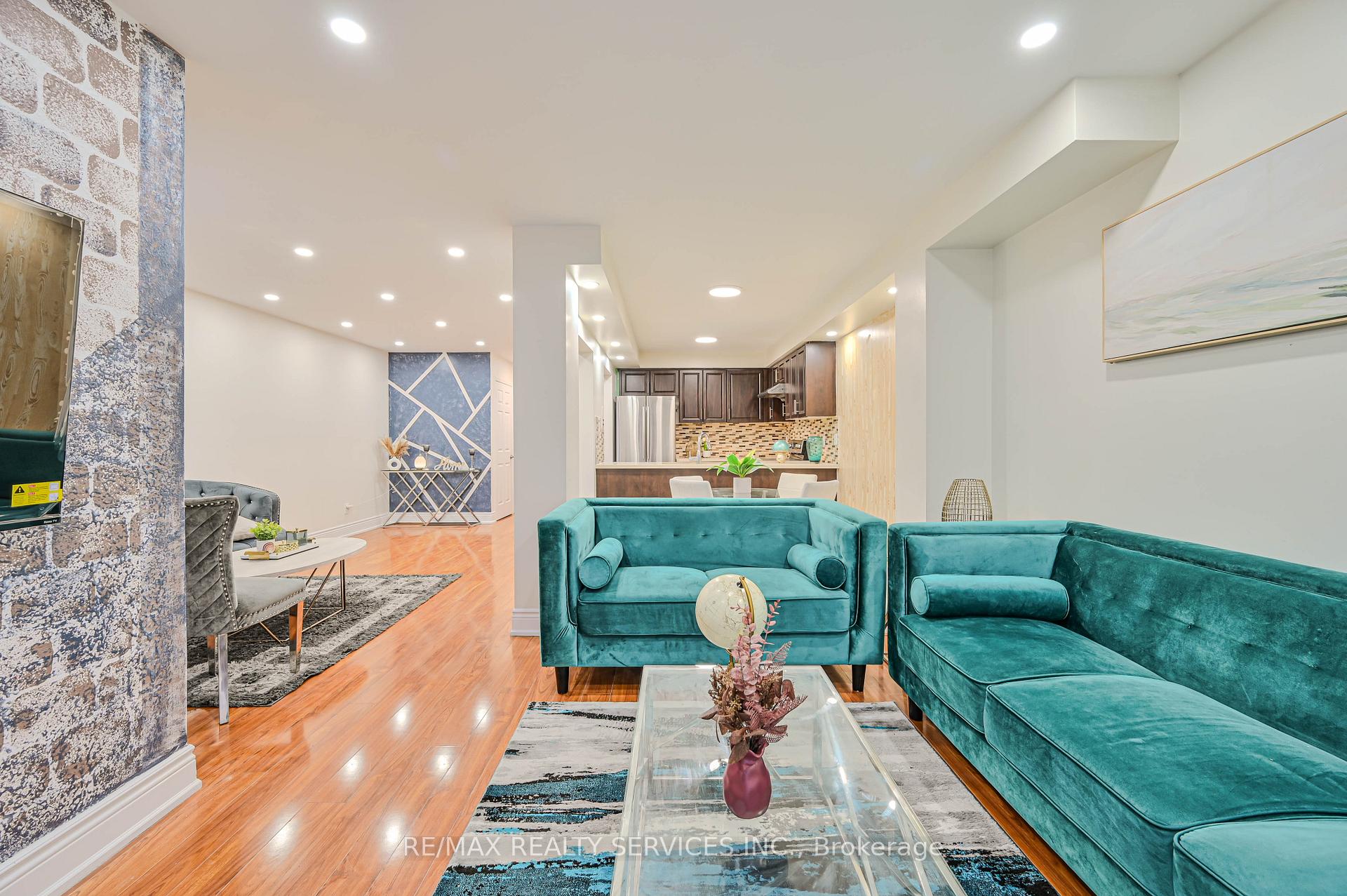 Photo 12 of 80 Winners Circle, Brampton, Northwest Sandalwood Parkway — HOMEH