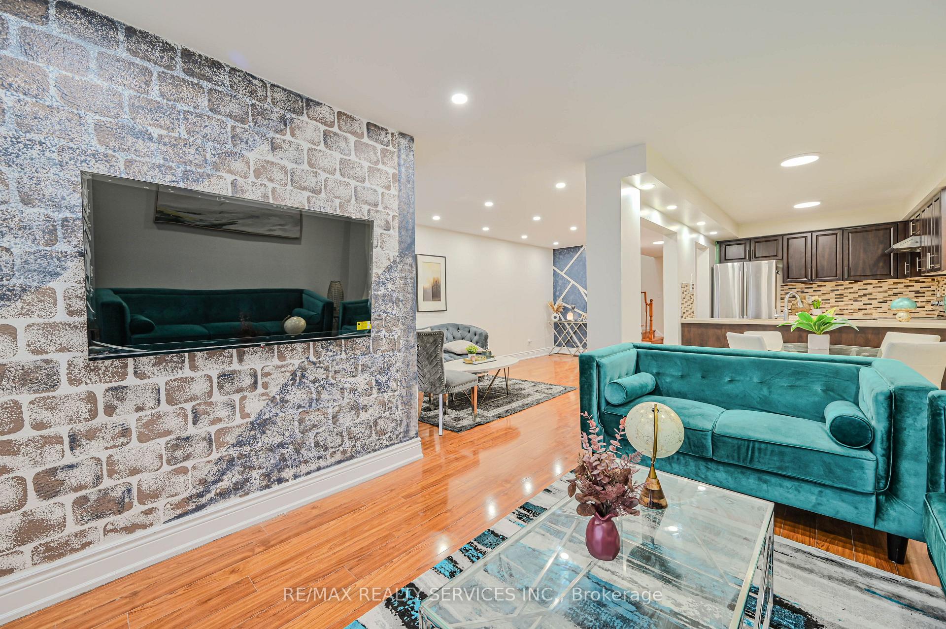 Photo 13 of 80 Winners Circle, Brampton, Northwest Sandalwood Parkway — HOMEH