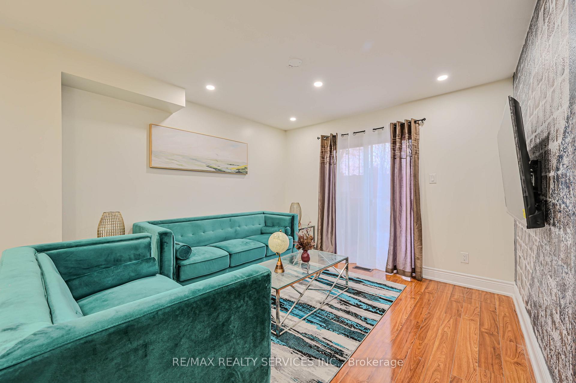 Photo 14 of 80 Winners Circle, Brampton, Northwest Sandalwood Parkway — HOMEH