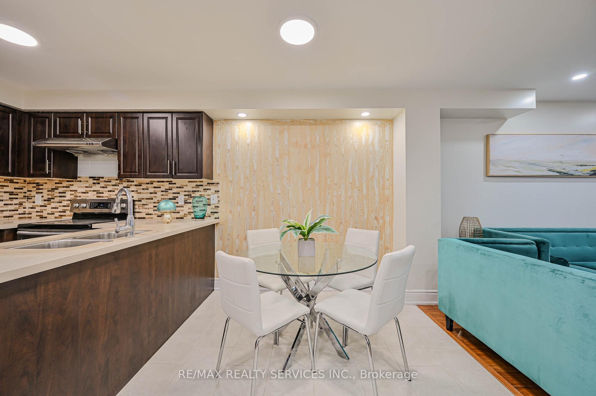 Photo 16 of 80 Winners Circle, Brampton, Northwest Sandalwood Parkway — HOMEH