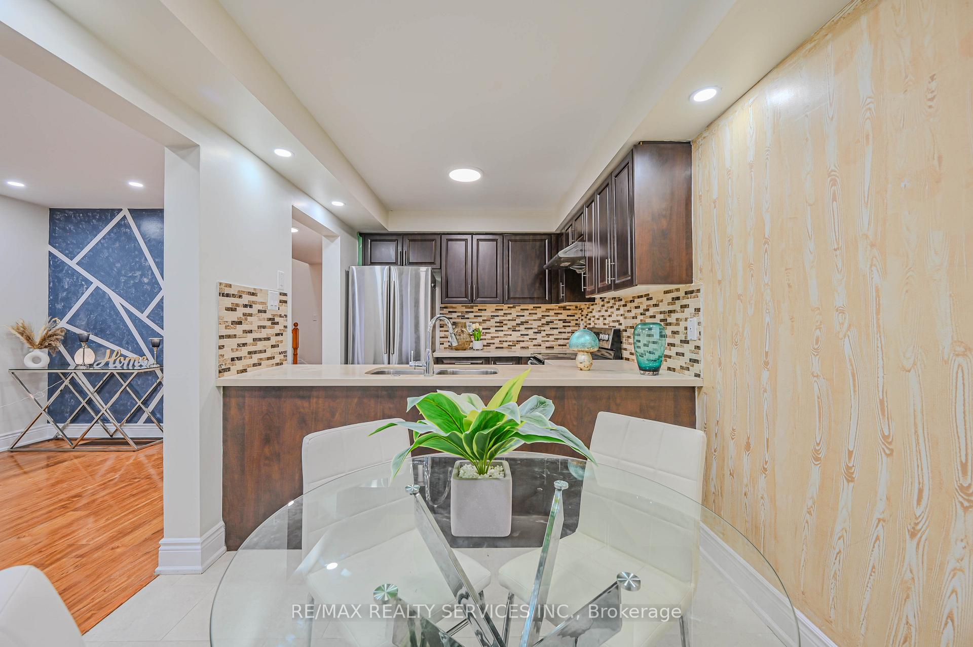 Photo 17 of 80 Winners Circle, Brampton, Northwest Sandalwood Parkway — HOMEH