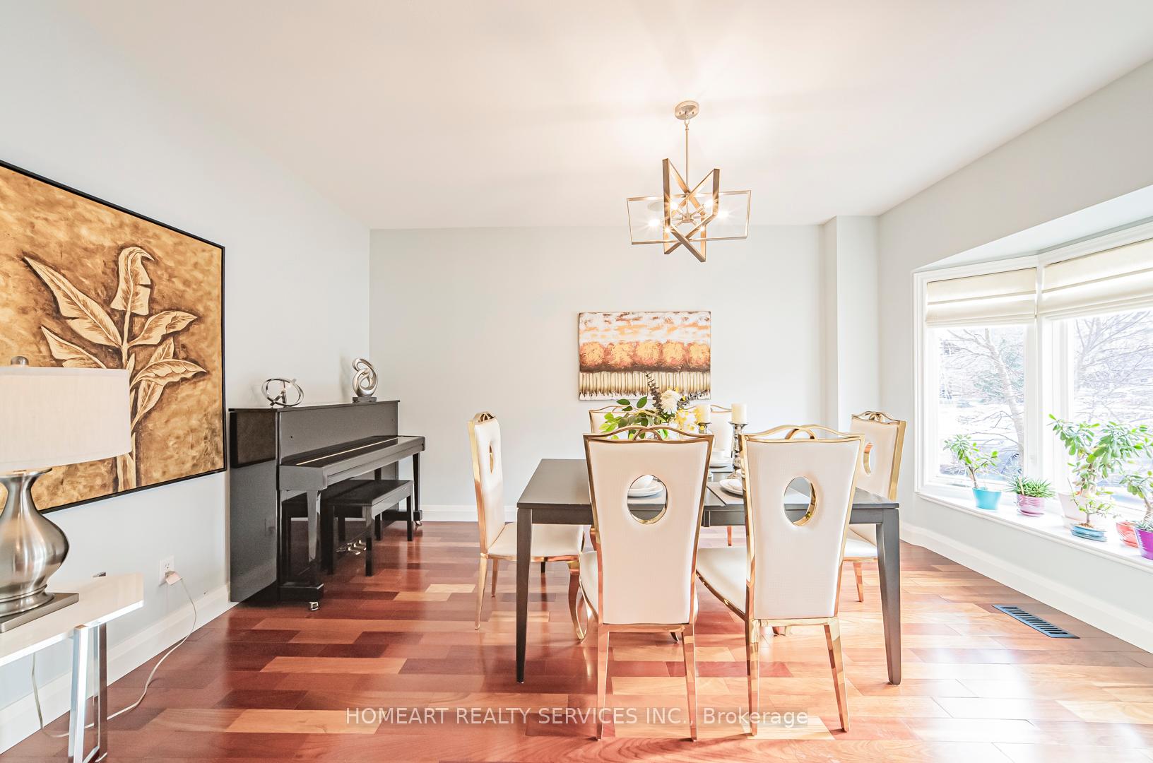 Photo 3 of 610 Sandcherry Drive, Burlington, Bayview — HOMEH